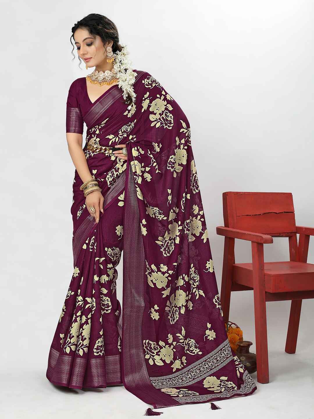 

Anouk Purple & Beige Floral Zari Sungudi Saree