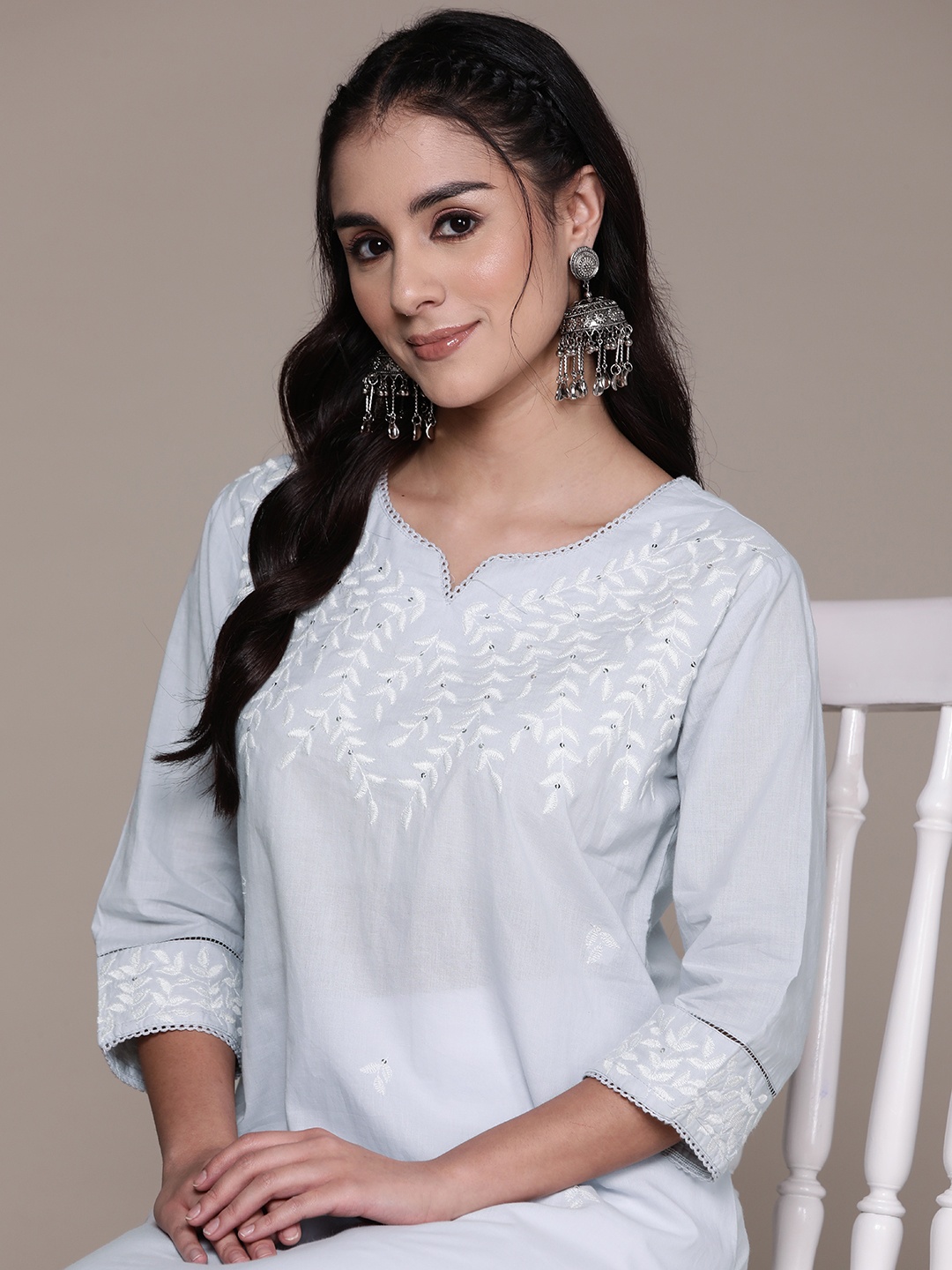 

Readiprint Floral Embroidered Sequinned Pure Cotton Kurta, Grey