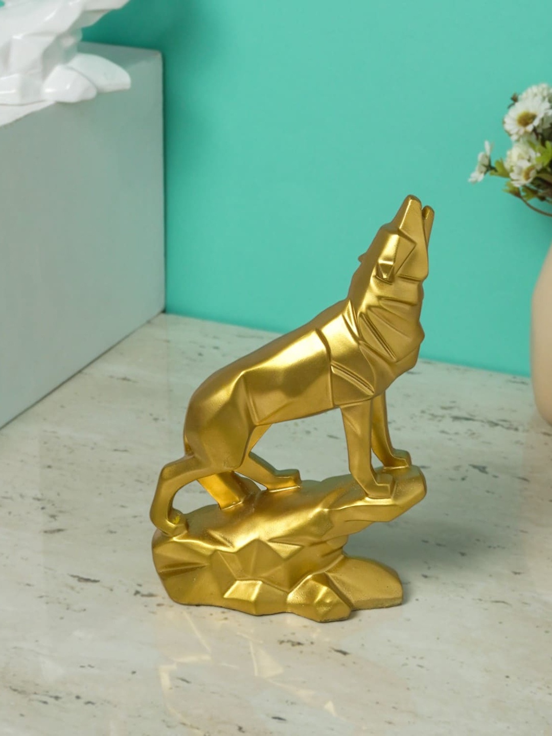 

The Decor Mart Gold Toned Modern Art Geometric Wolf Statue Showpiece