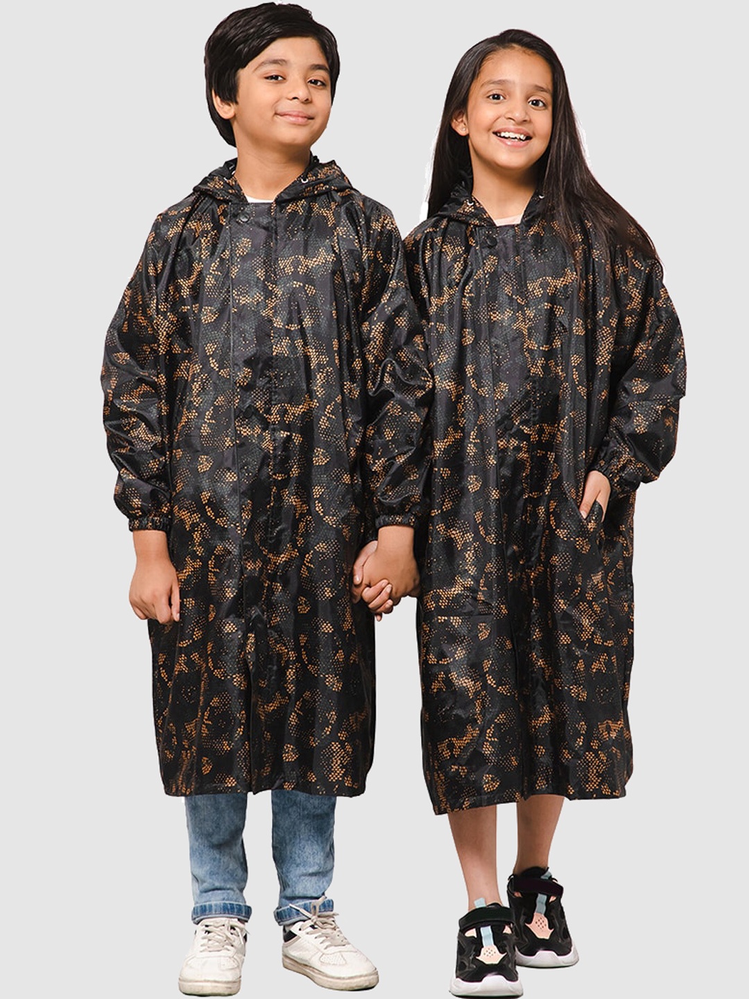 

THE CLOWNFISH Kids Printed Waterproof Double Coating Reversible Rain Jacket, Black