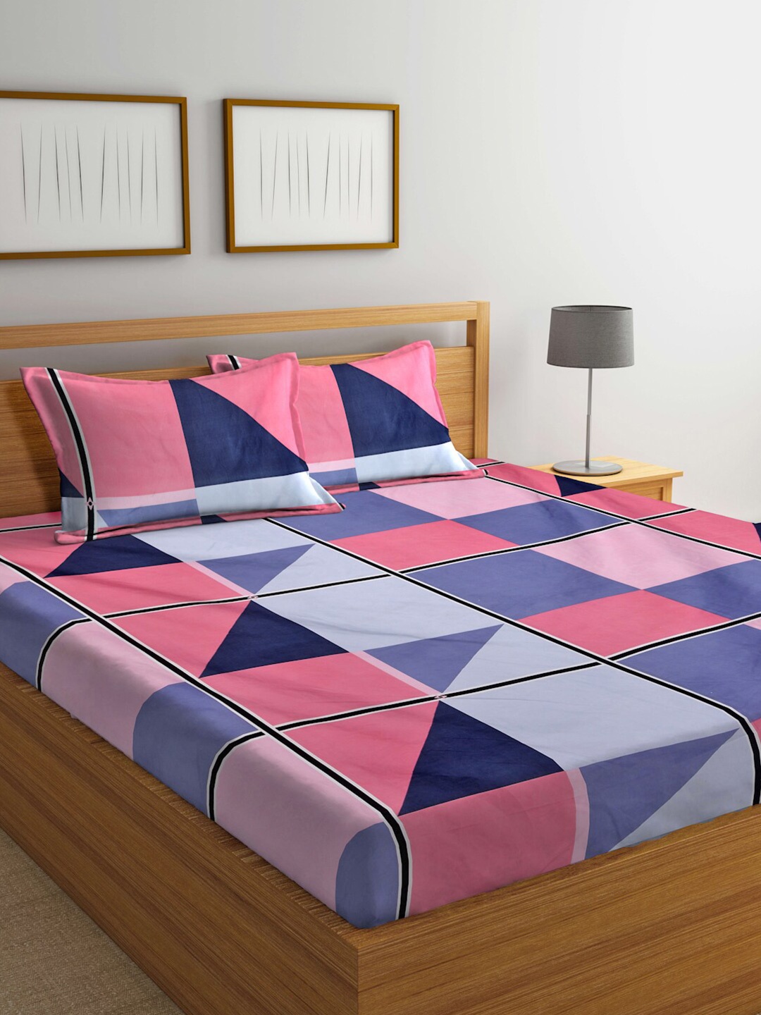 

FABINALIV Grey & Pink Geometric 300 TC Super King Bedsheet with 2 Pillow Covers