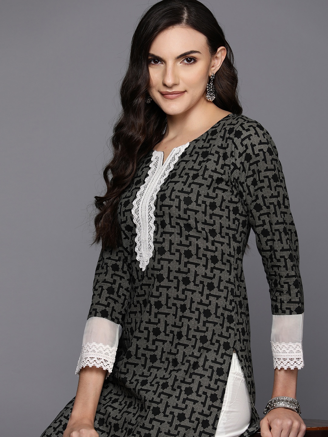

Indo Era Geometric Printed Pure Cotton Lace Insert Detail Straight Kurta, Black