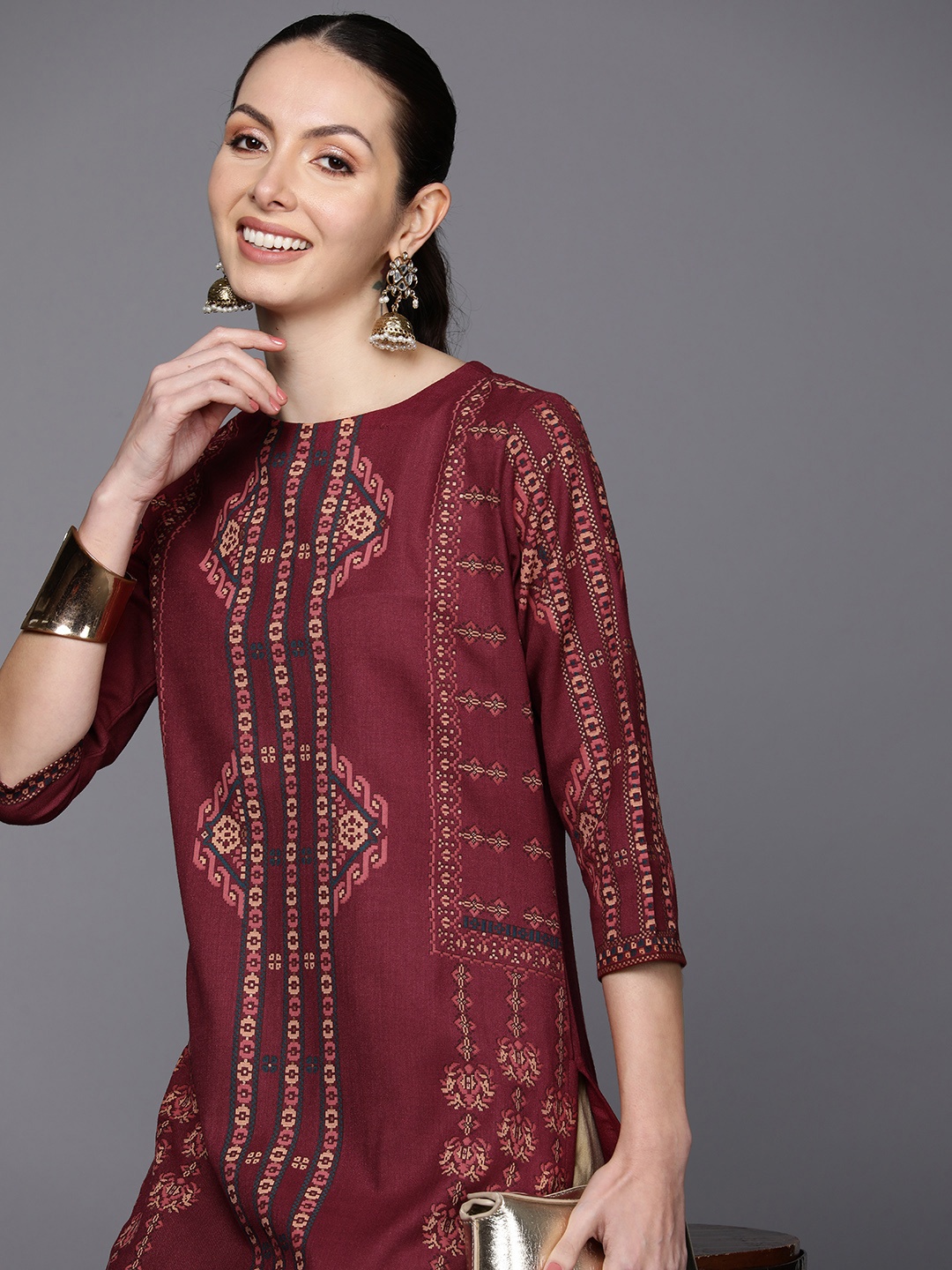 

Indo Era Ethnic Motifs Foil Printed Straight Kurta, Maroon