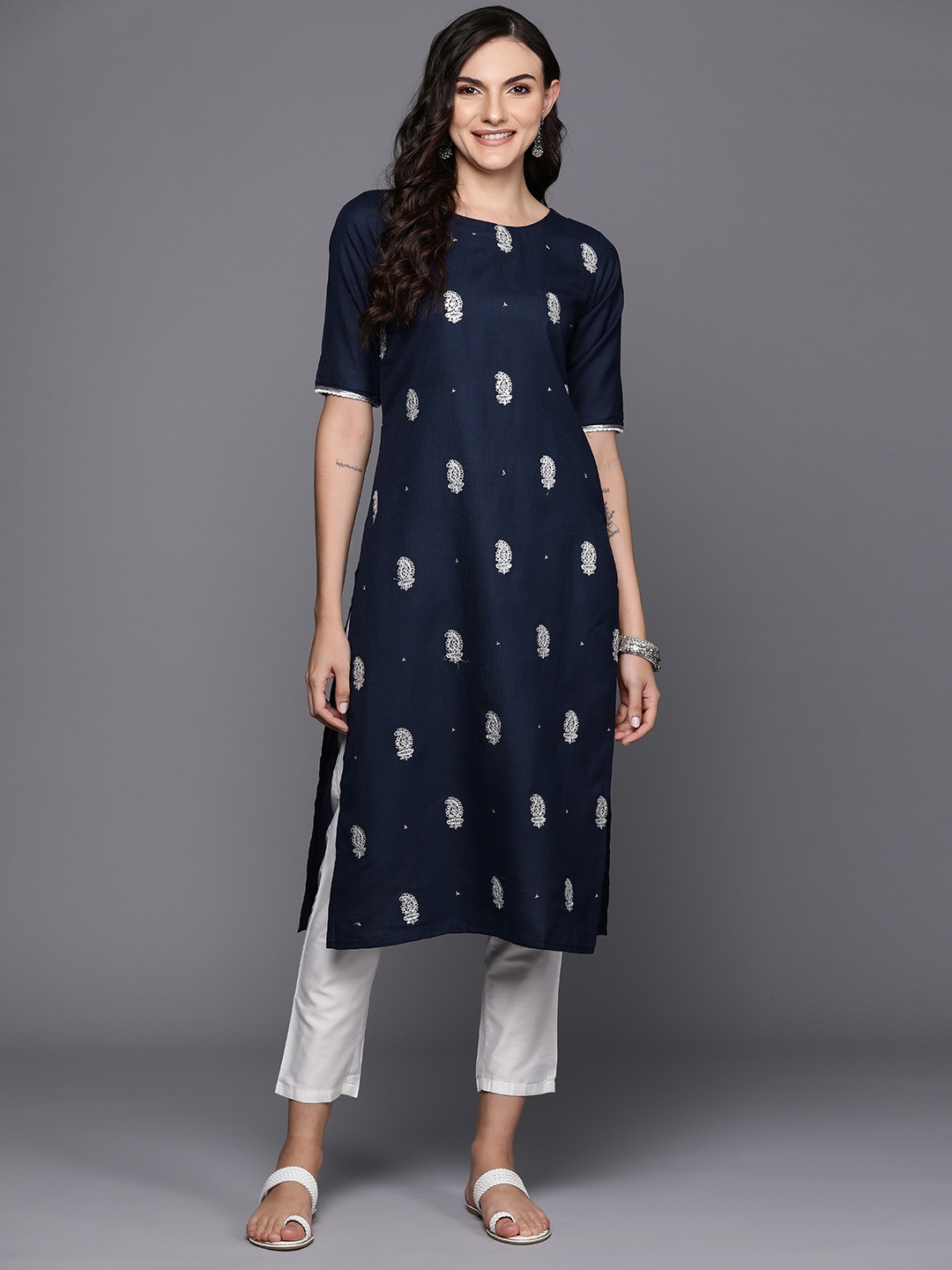 

Indo Era Ethnic Motifs Embroidered Sequinned Detail Indigo Straight Kurta, Navy blue