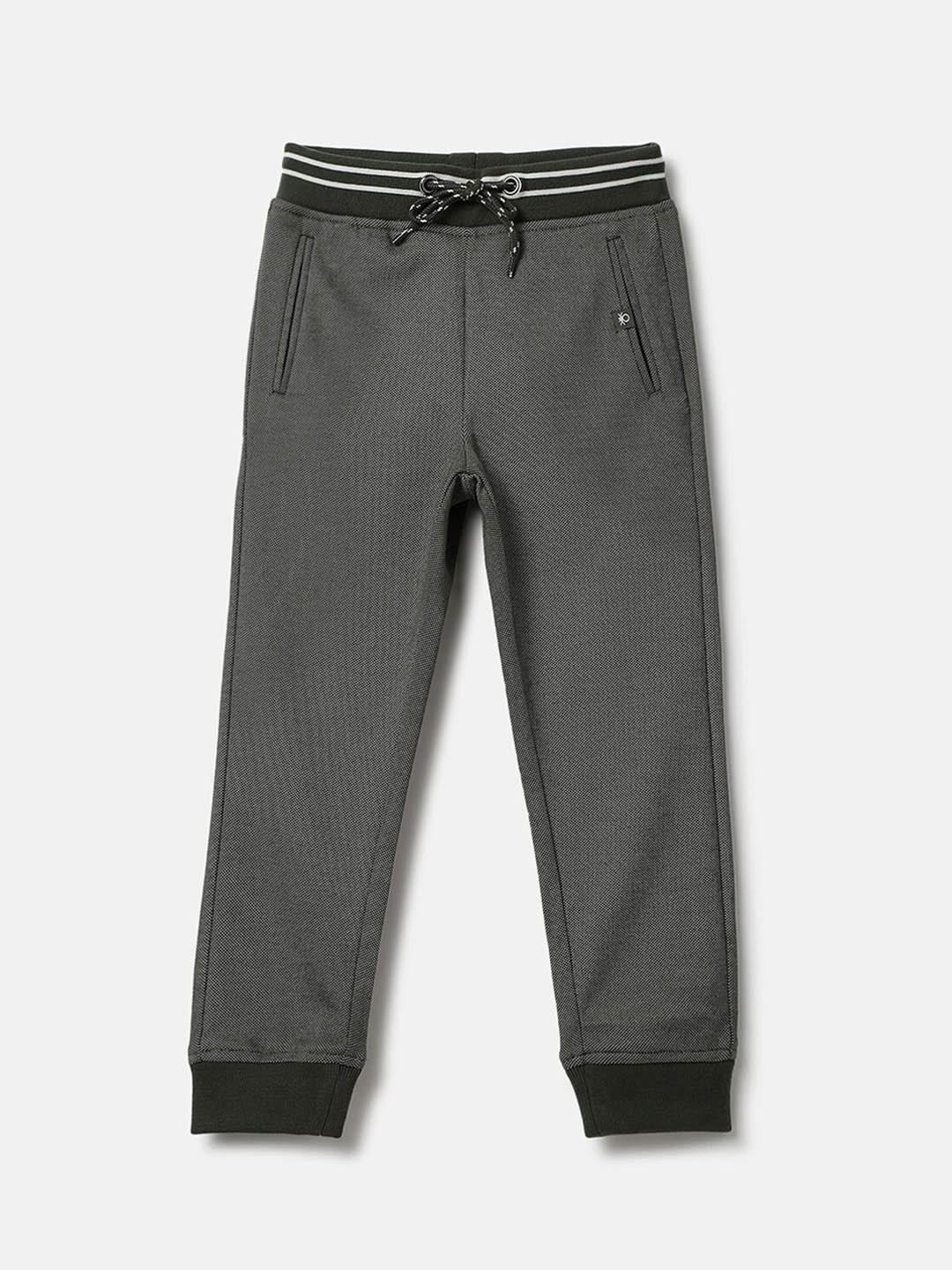 

United Colors of Benetton Boys Mid-Rise Self Design Joggers, Green