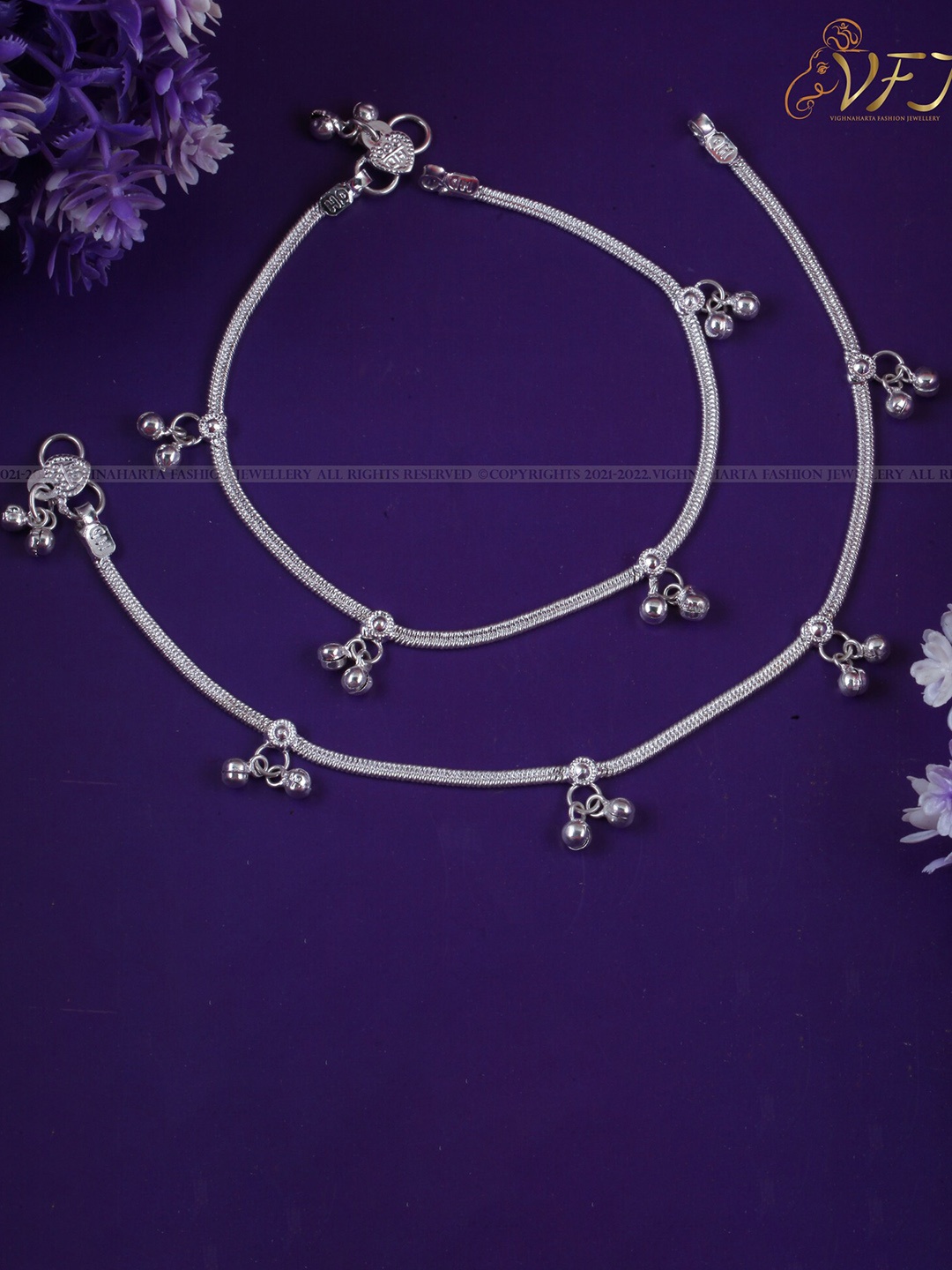 

Vighnaharta Rhodium Plated Anti-Allergic Anklet, Silver