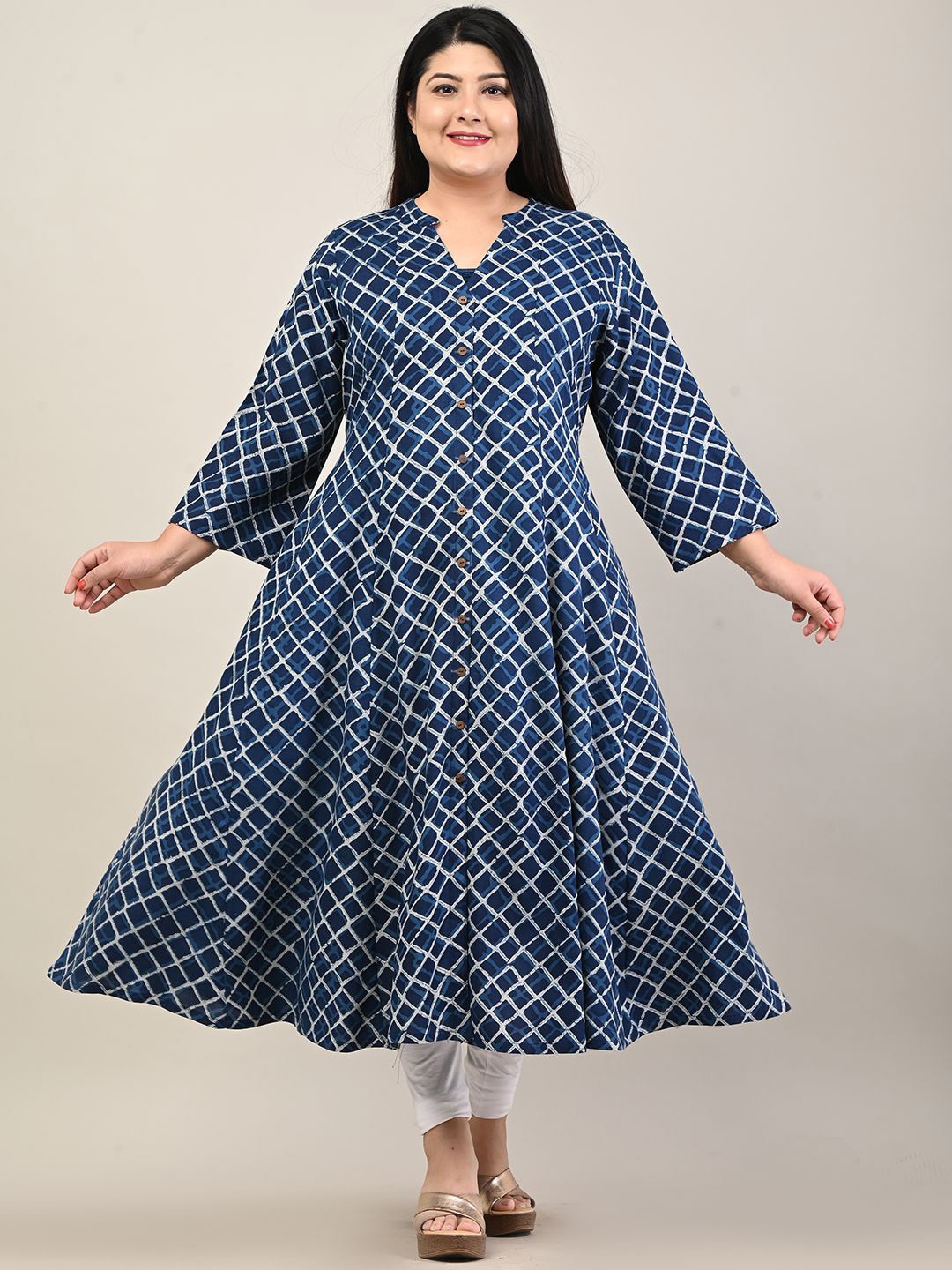 

Swasti Plus Size Checked Mandarin Collar Anarkali Kurta, Navy blue