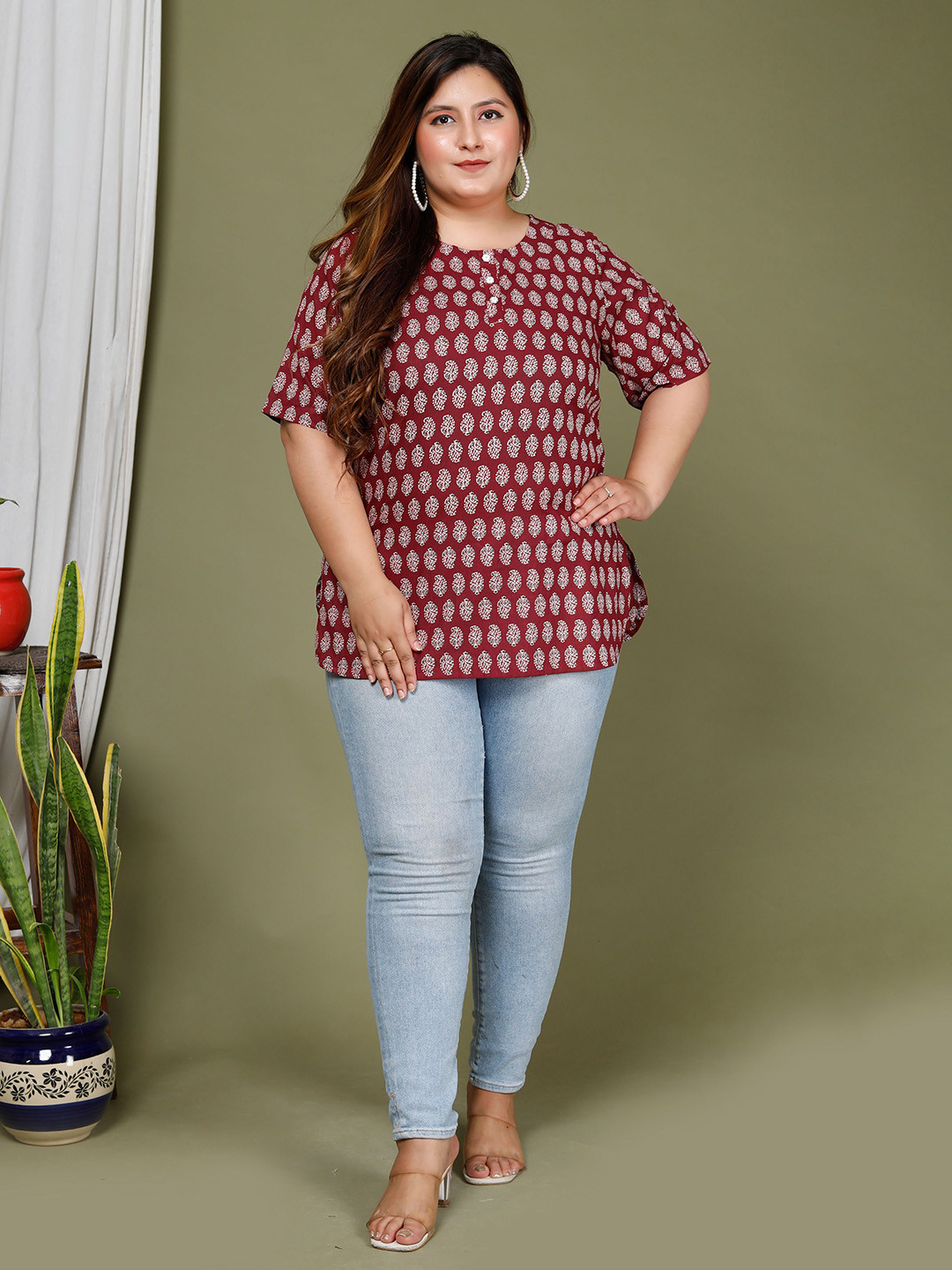 

Swasti Paisley Printed Pure Cotton Kurti, Maroon