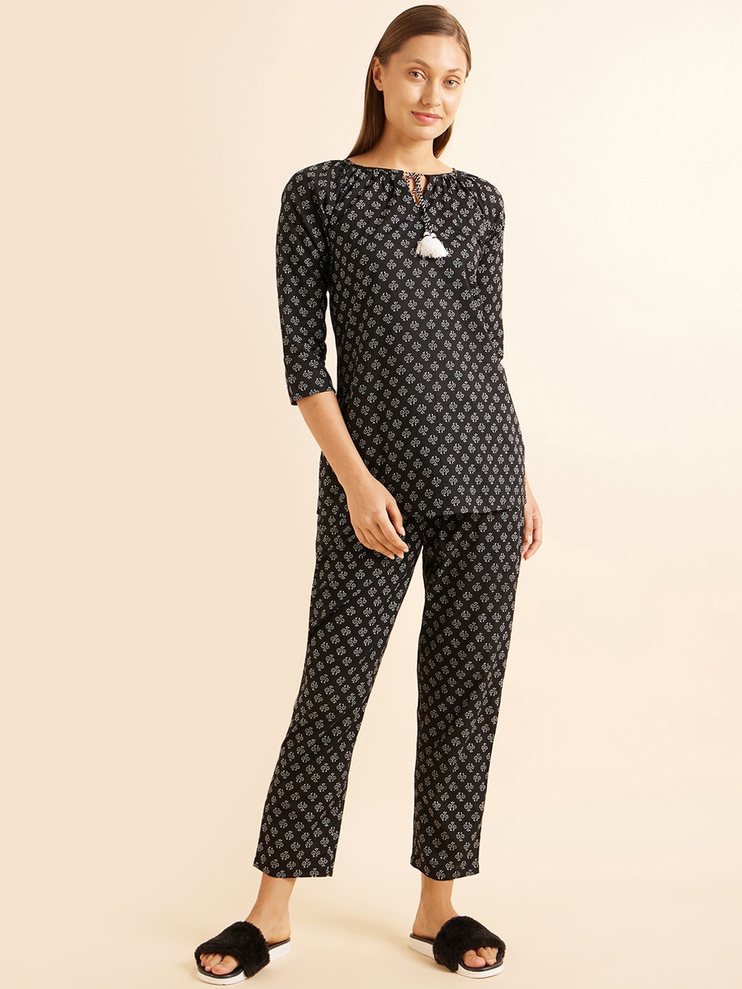

Sweet Dreams Black & White Floral Printed Pure Cotton Night Suit