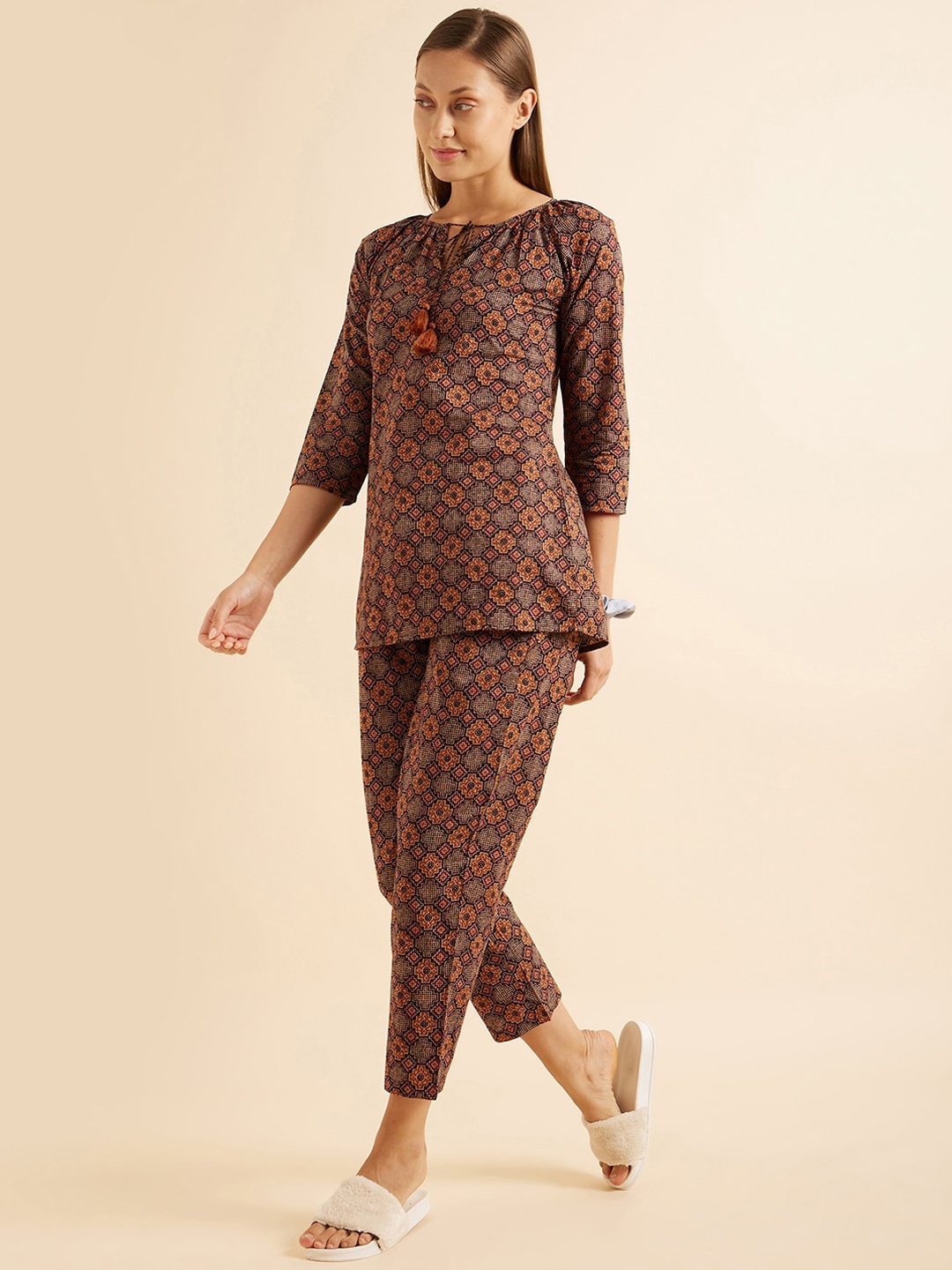 

Sweet Dreams Brown & Black Ethnic Motifs Printed Pure Cotton Night Suit