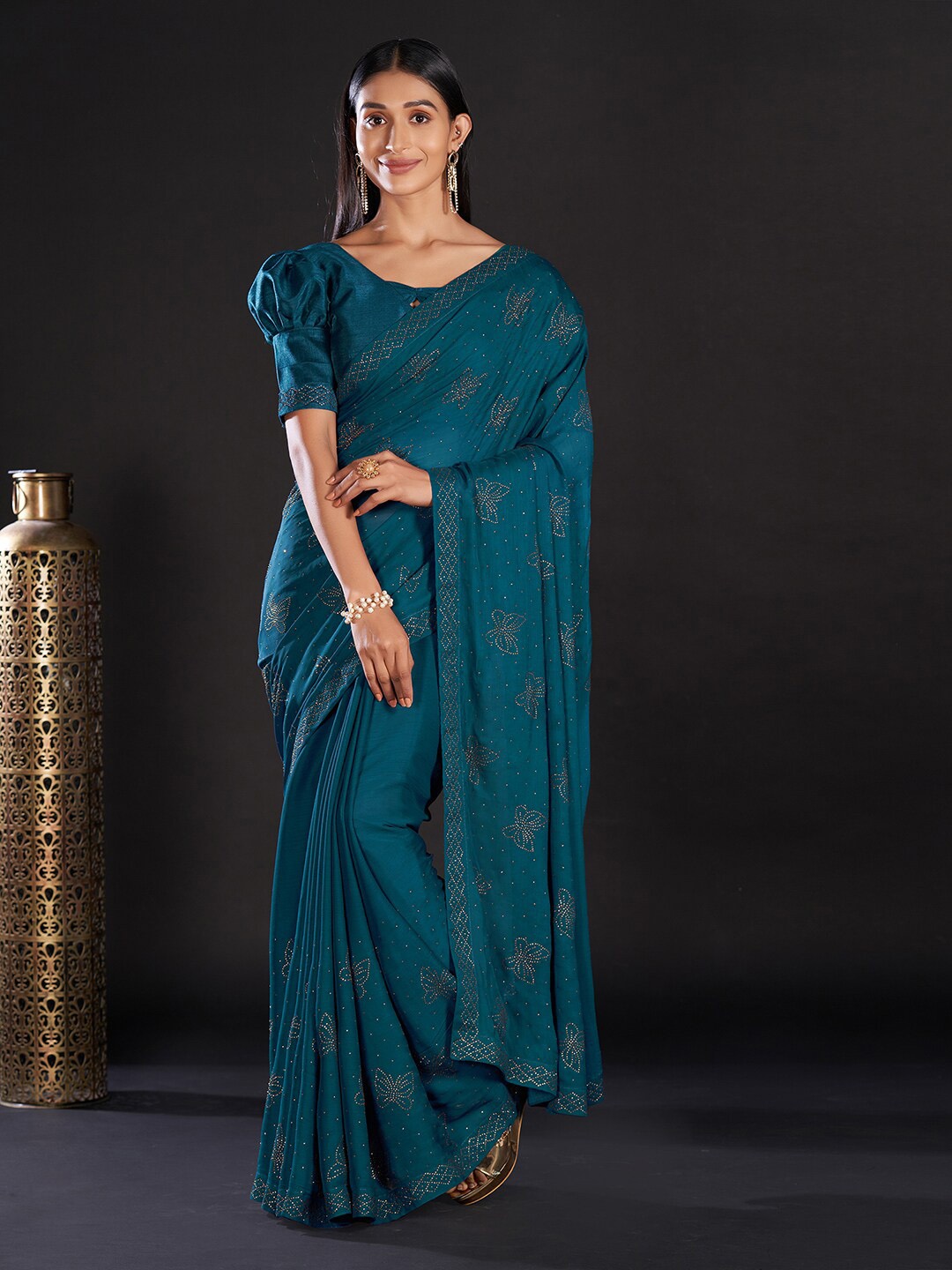 

Mitera Teal & Gold-Toned Embellished Satin Saree