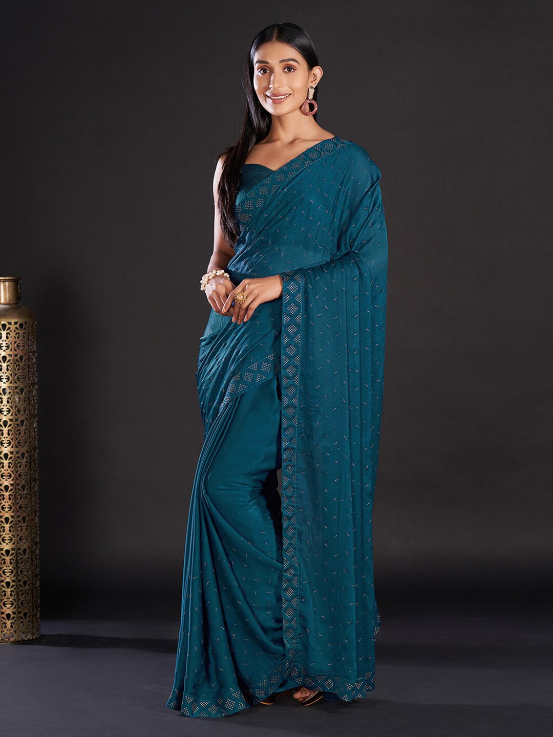 

Mitera Teal & Gold-Toned Embellished Satin Saree
