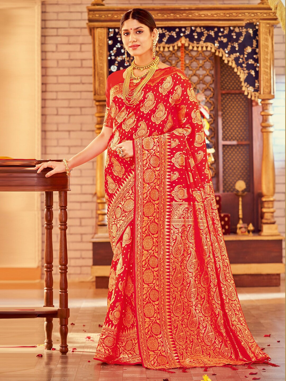 

Mitera Red & Gold-Toned Ethnic Motif Woven Design Zari Banarasi Saree