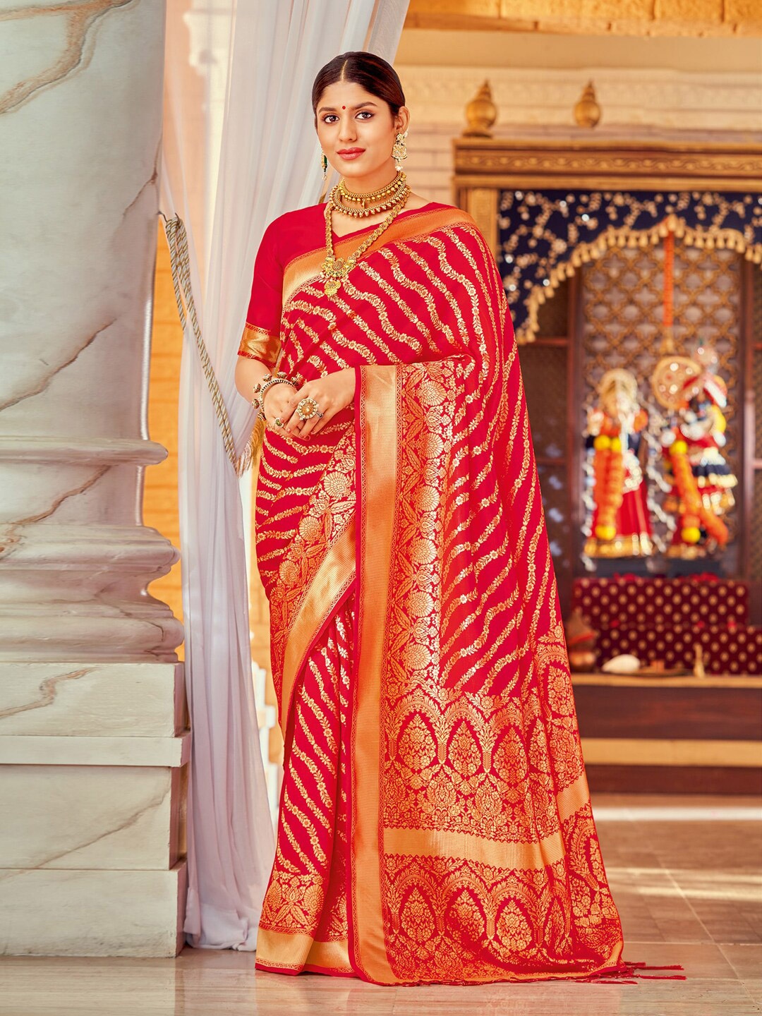 

Mitera Red & Gold-Toned Floral Woven Design Zari Banarasi Saree