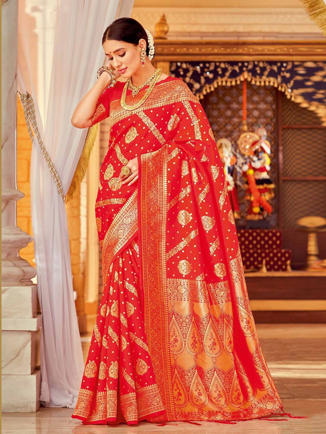 

Mitera Red & Gold-Toned Ethnic Motif Woven Design Zari Banarasi Saree