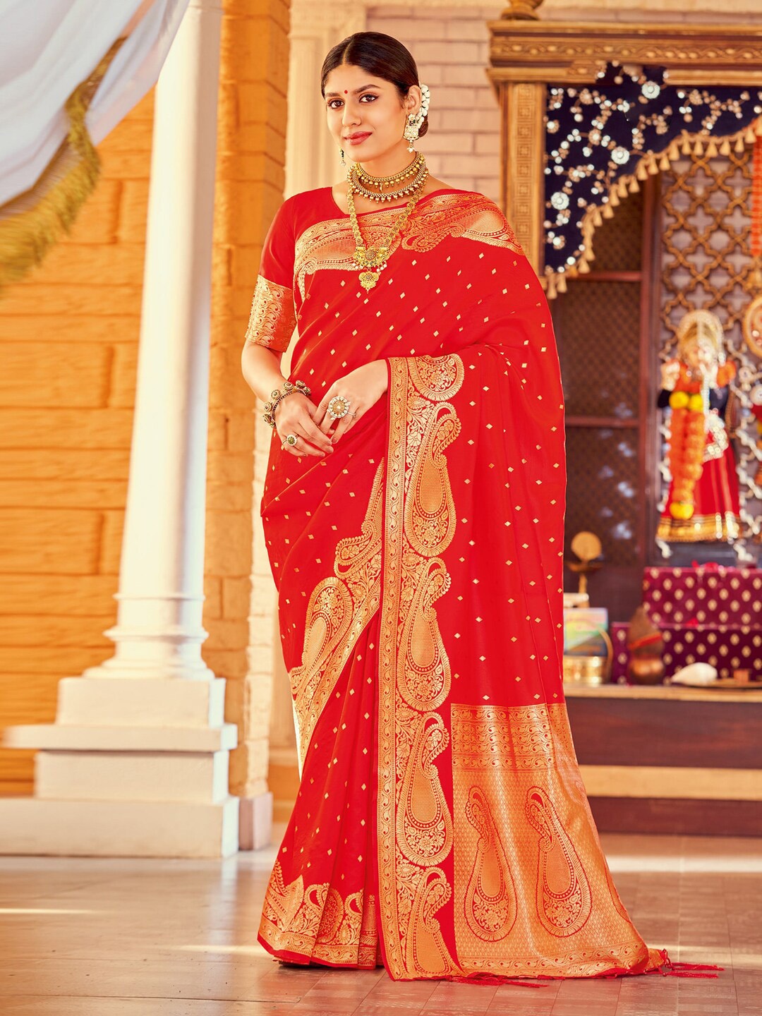 

Mitera Red & Gold-Toned Ethnic Motif Woven Design Zari Banarasi Saree