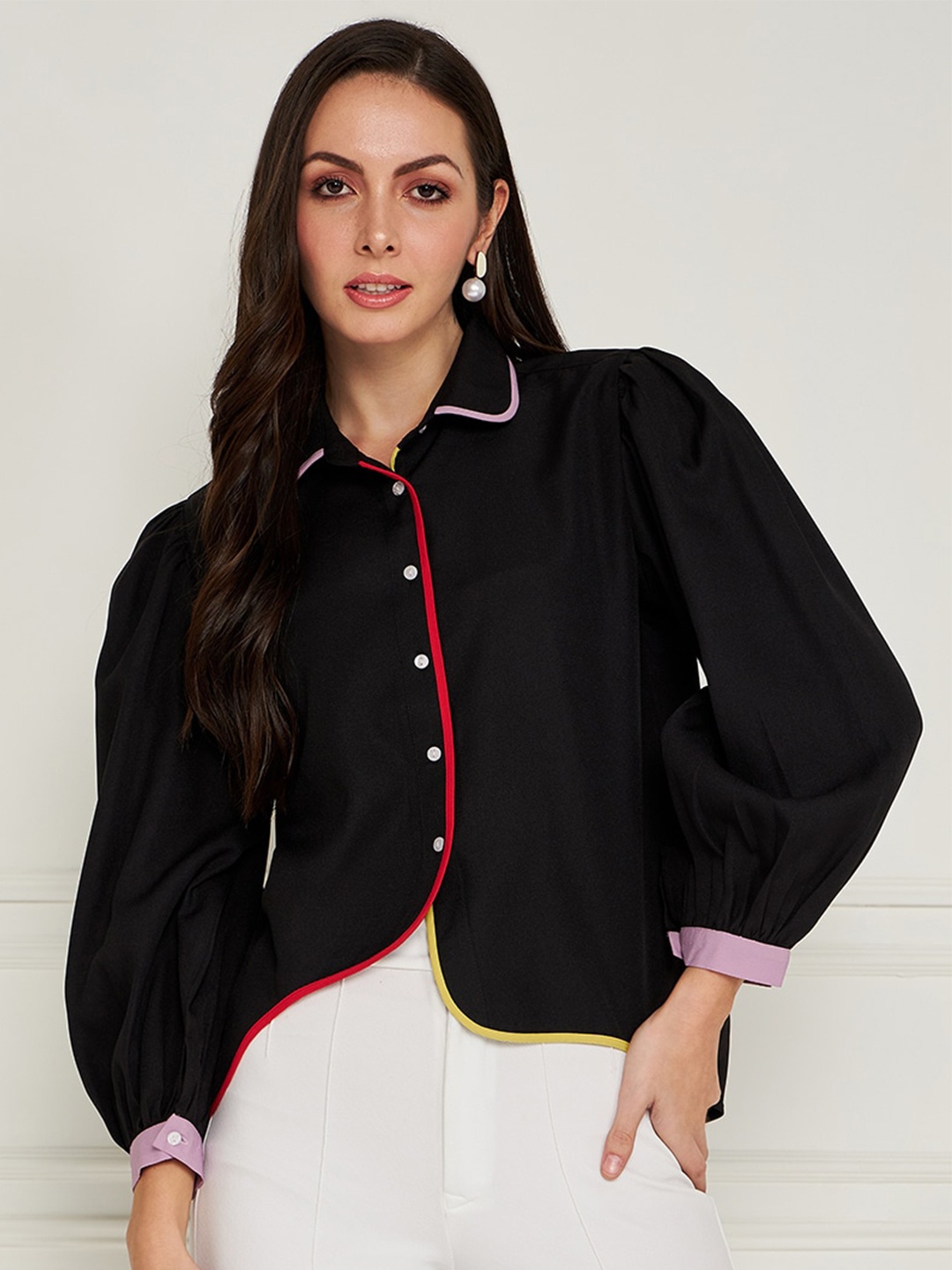 

KASSUALLY Black Spread Collar Casual Asymmetric Shirt