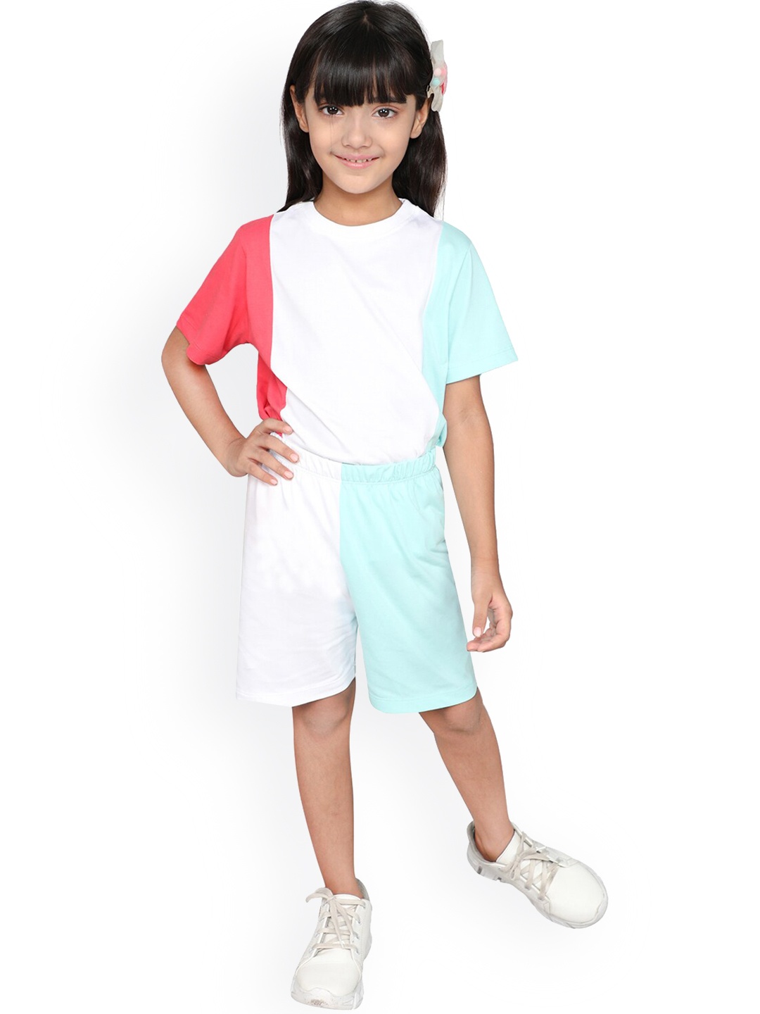 

Little Angels Girls Colourblocked Pure Cotton T-Shirt & Shorts, Red