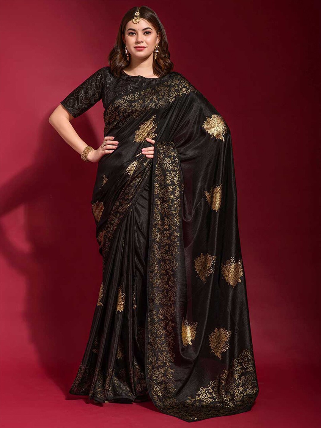 

ODETTE Black & Gold-Toned Floral Silk Blend Saree