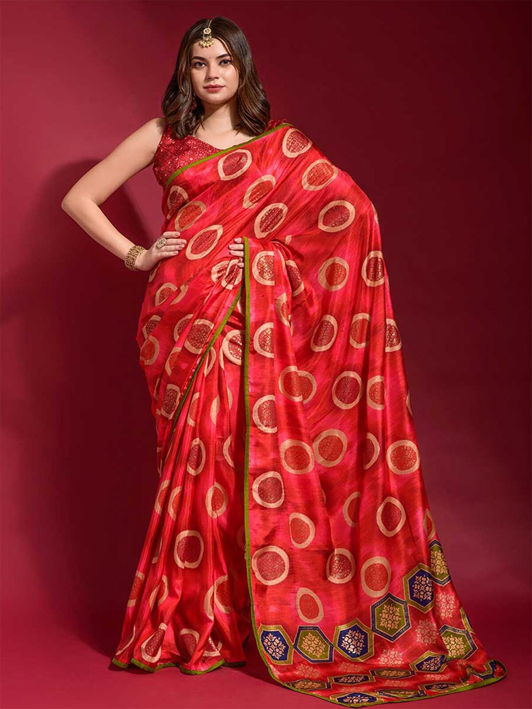 

ODETTE Geometric Printed Saree, Red