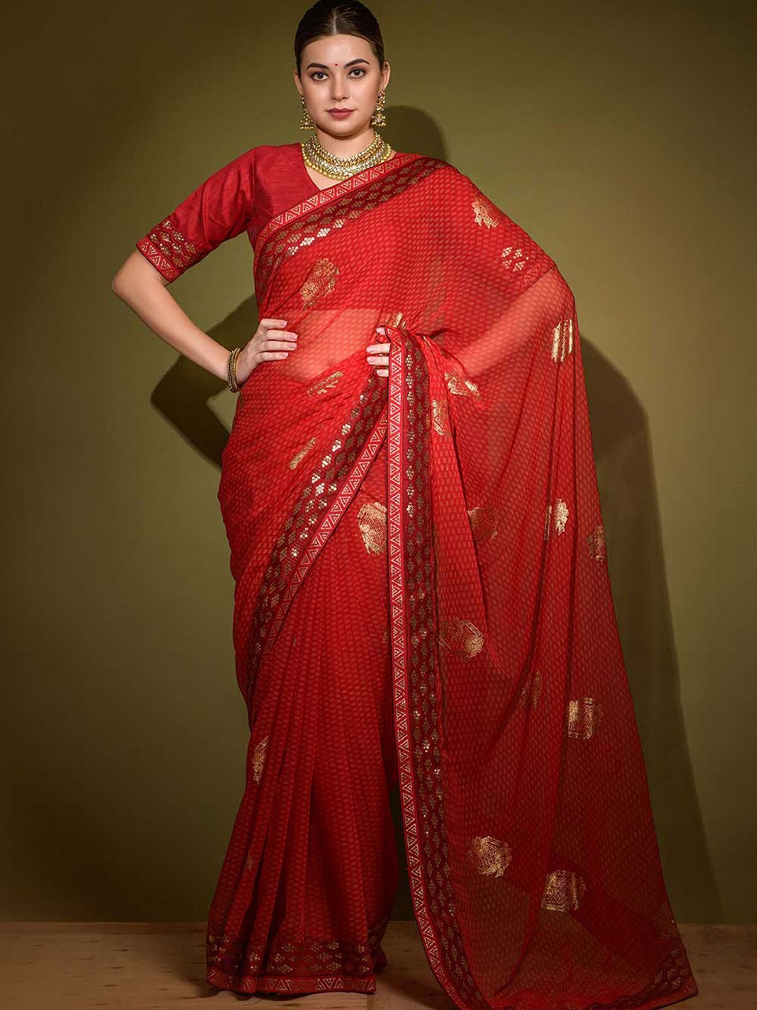 

ODETTE Floral Printed Sequinned Saree, Red