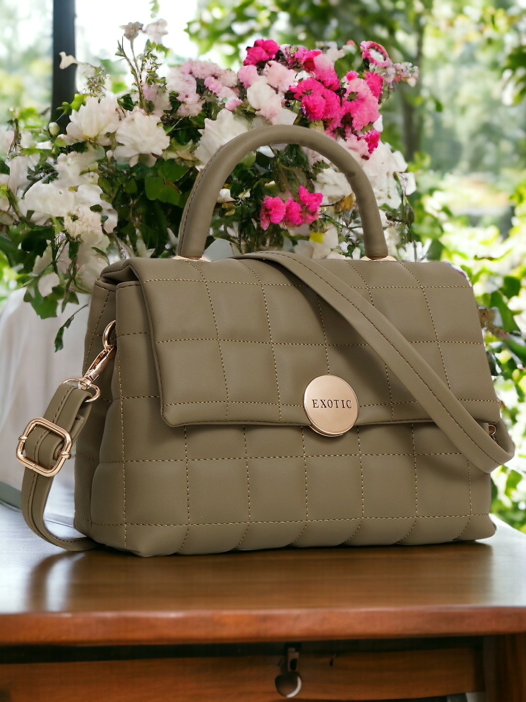 

Exotic Textured Structured Handheld Bag With Quilted, Olive