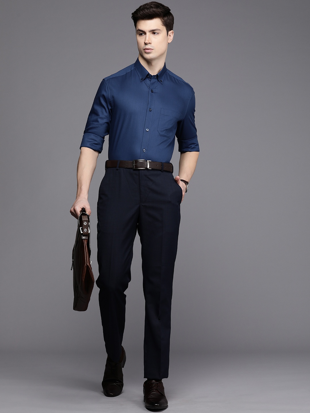 

Louis Philippe Slim Fit Opaque Formal Shirt, Navy blue
