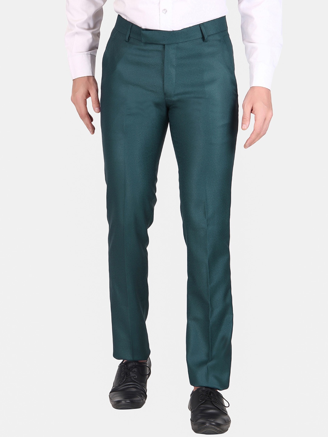 

TrulyFeb Men Green Slim Fit Trousers