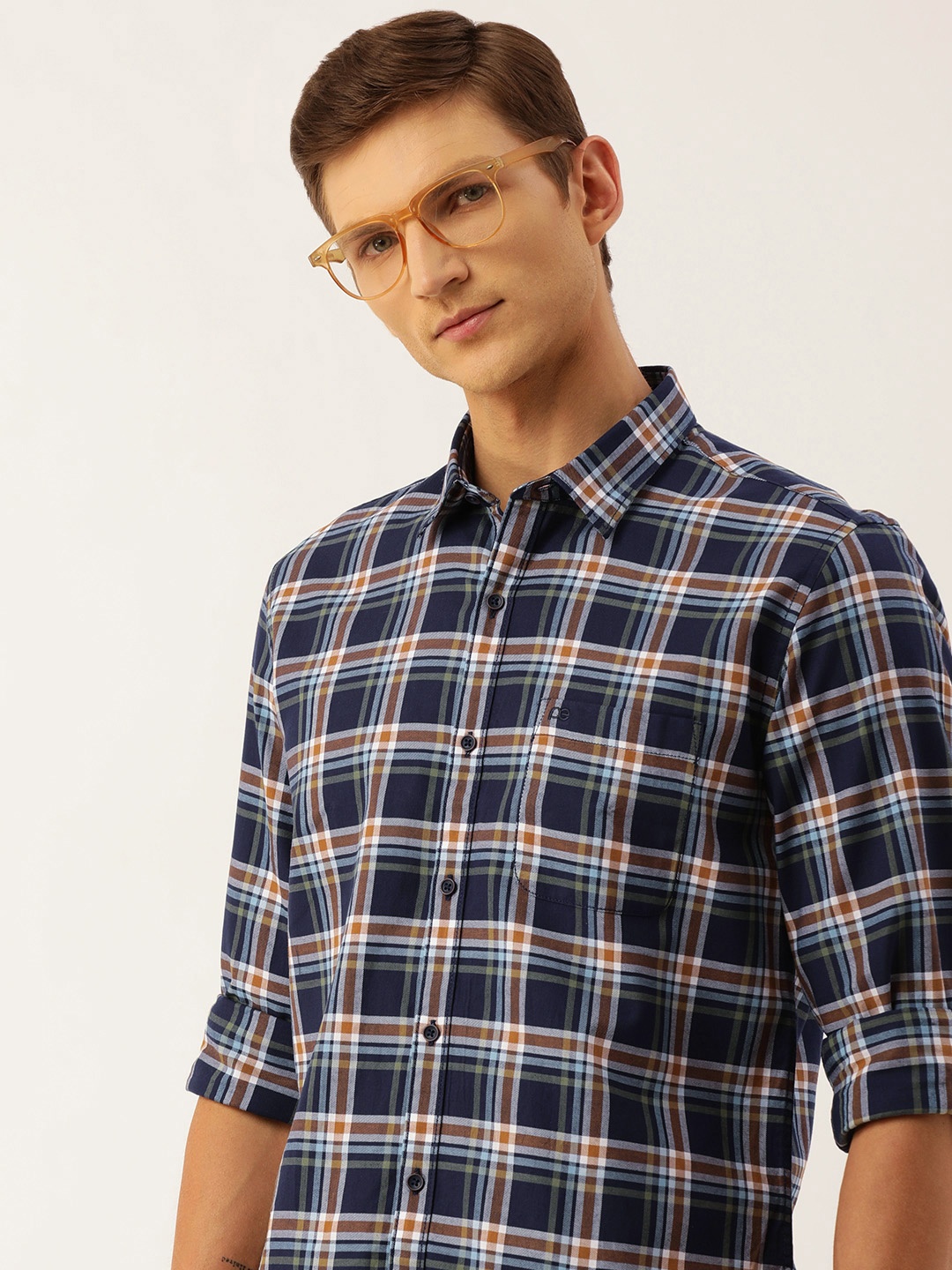 

Peter England Men Slim Fit Checked Pure Cotton Casual Shirt, Navy blue