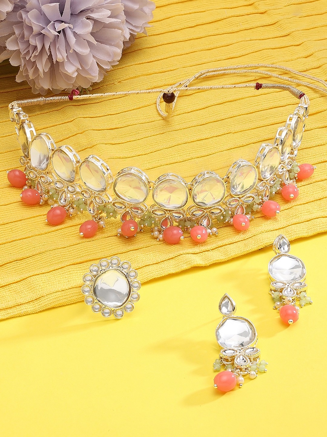 

Zaveri Pearls Gold-Plated Kundan-Studded & Beaded Jewellery Set