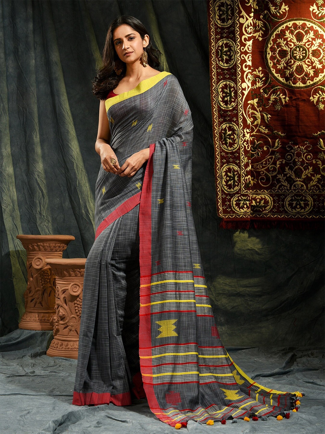 

SAJASAJO Ethnic Motif Woven Design Pure Cotton Saree, Grey