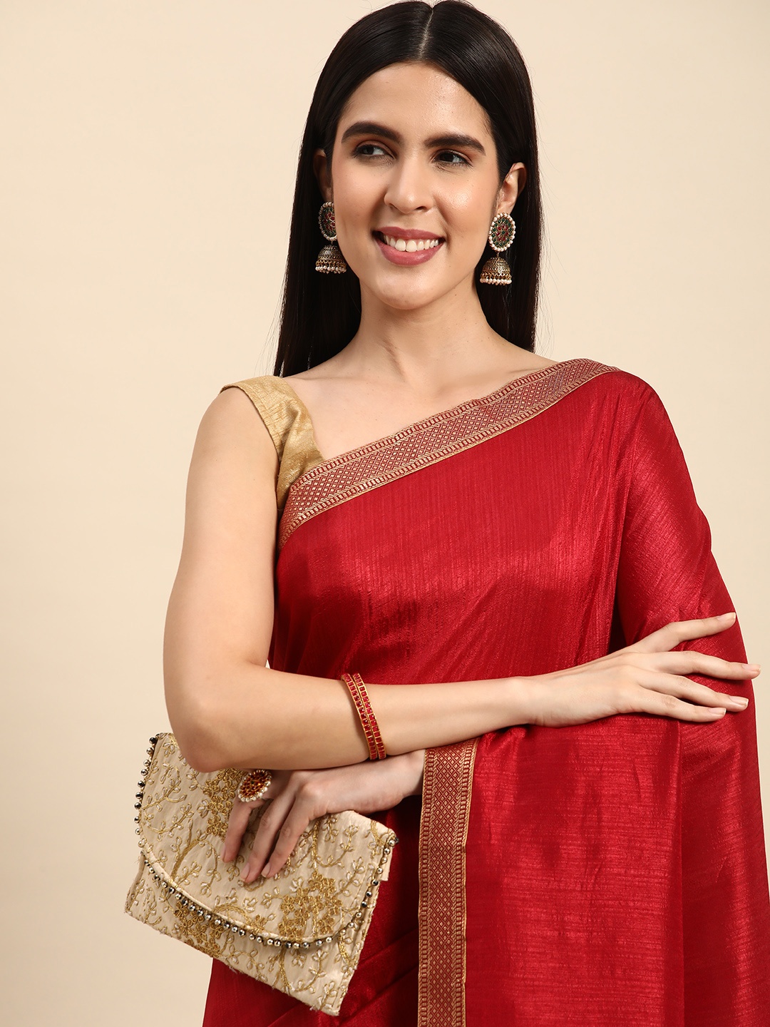 

Indian Women Silk Blend Embellished Saree, Red
