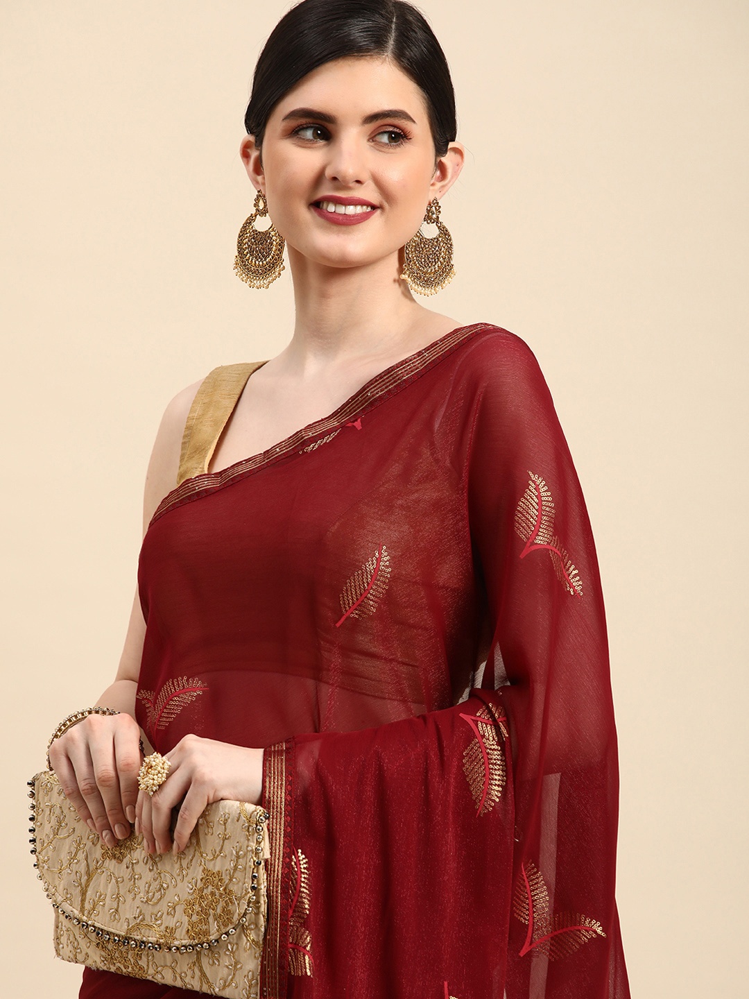 

Indian Women Embellished Foil Print Designer Saree, Maroon