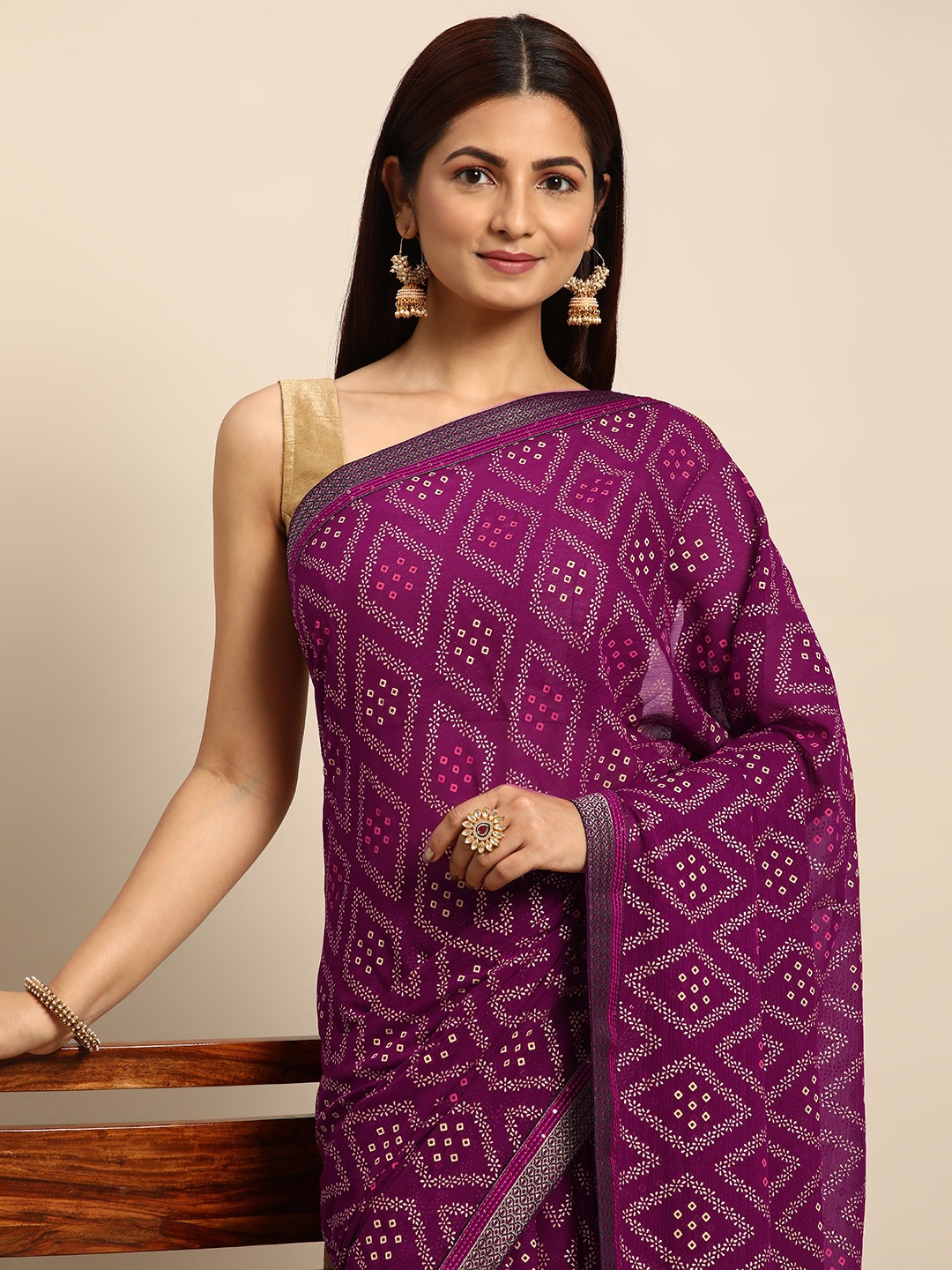 

Indian Women Printed Silk Blend Saree, Burgundy