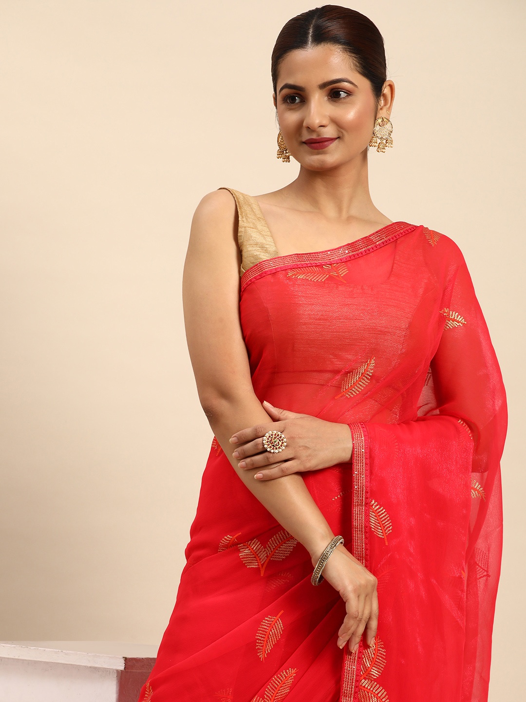

Indian Women Fuchsia Embellished Silk Blend Designer Saree