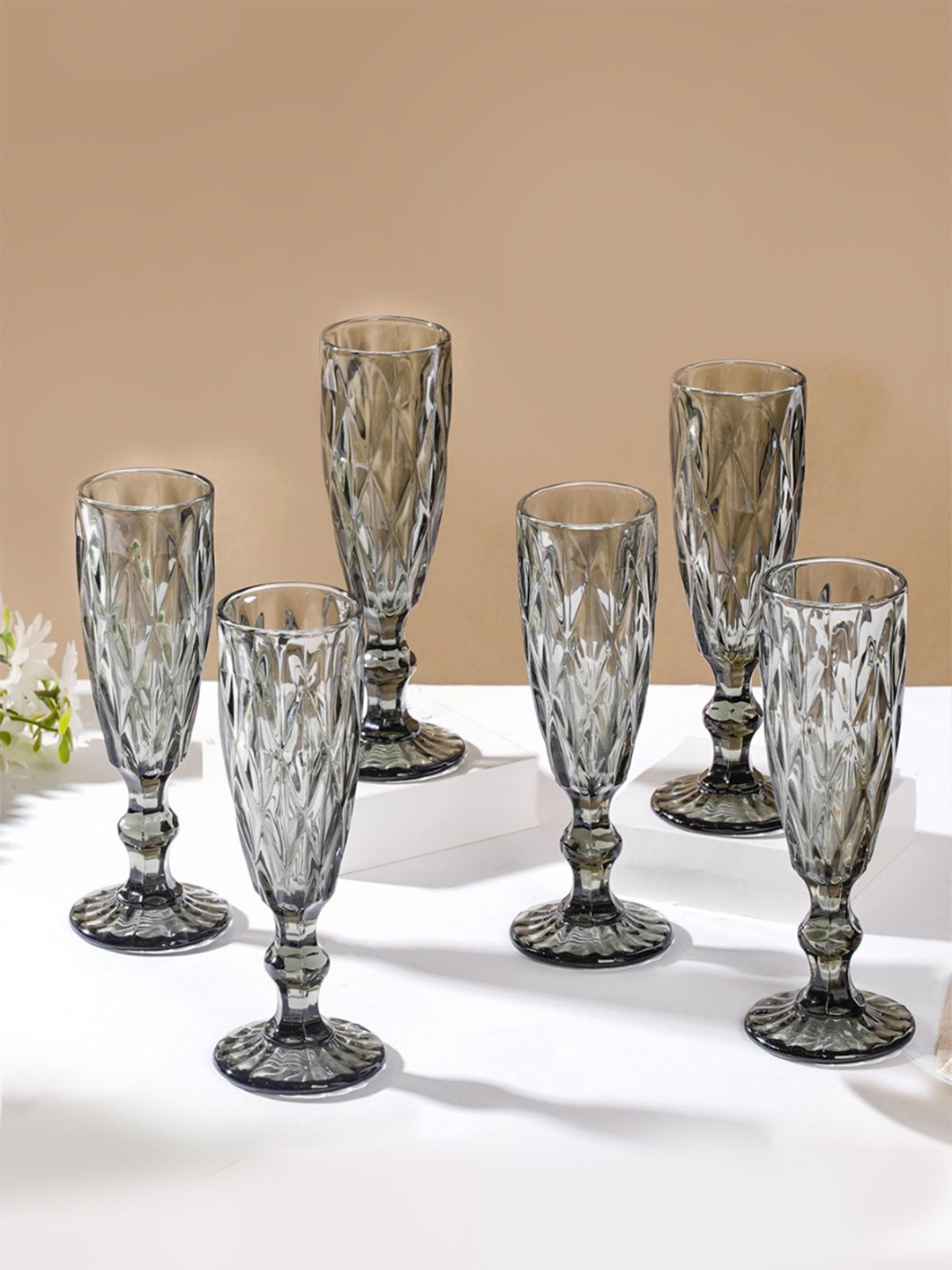 

Nestasia Grey 6 Pieces Crystal Textured Champagne Glasses - 150 ML Each