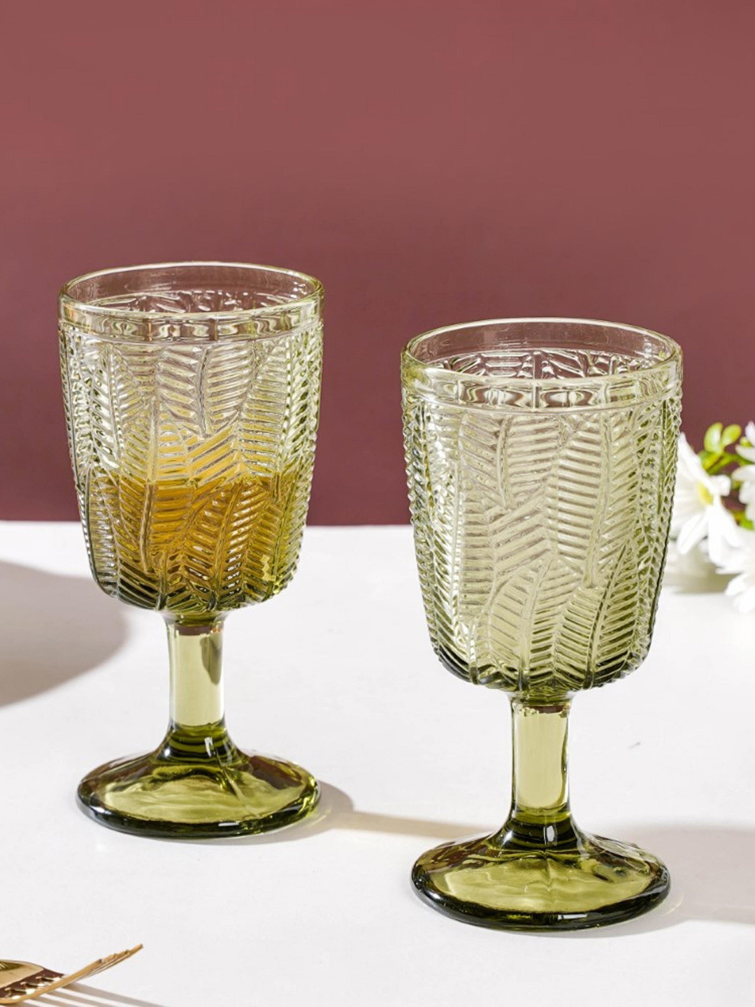 

Nestasia Green 6 Pieces Textured Vintage Engraved Wine Glasses - 300 ML