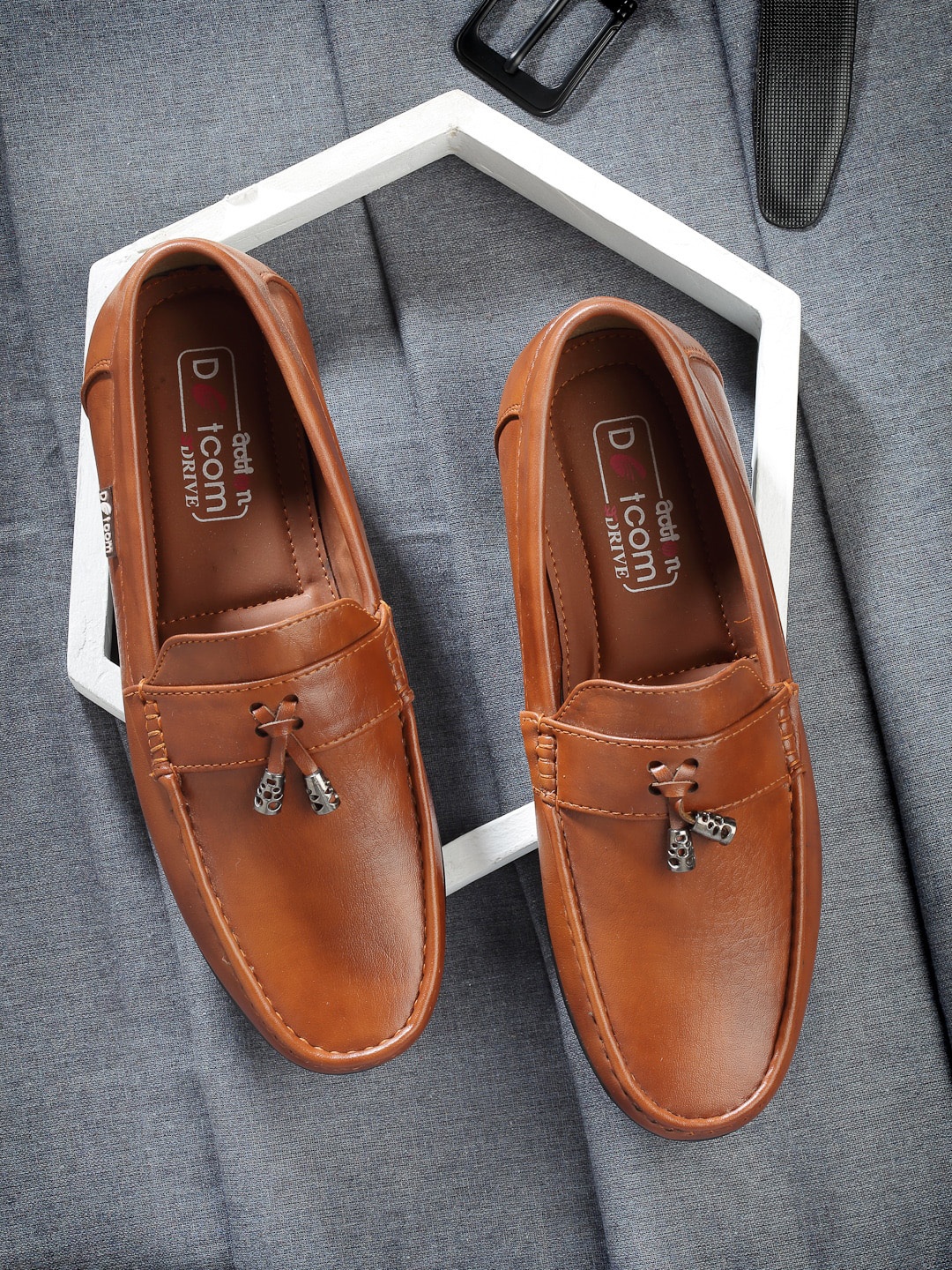

Action Men Textured Formal Loafers, Tan