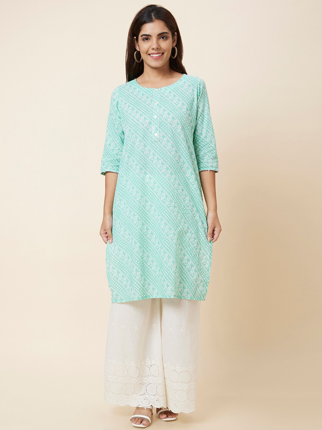 

Globus Turquoise Blue Floral Printed Gotta Patti Kurta