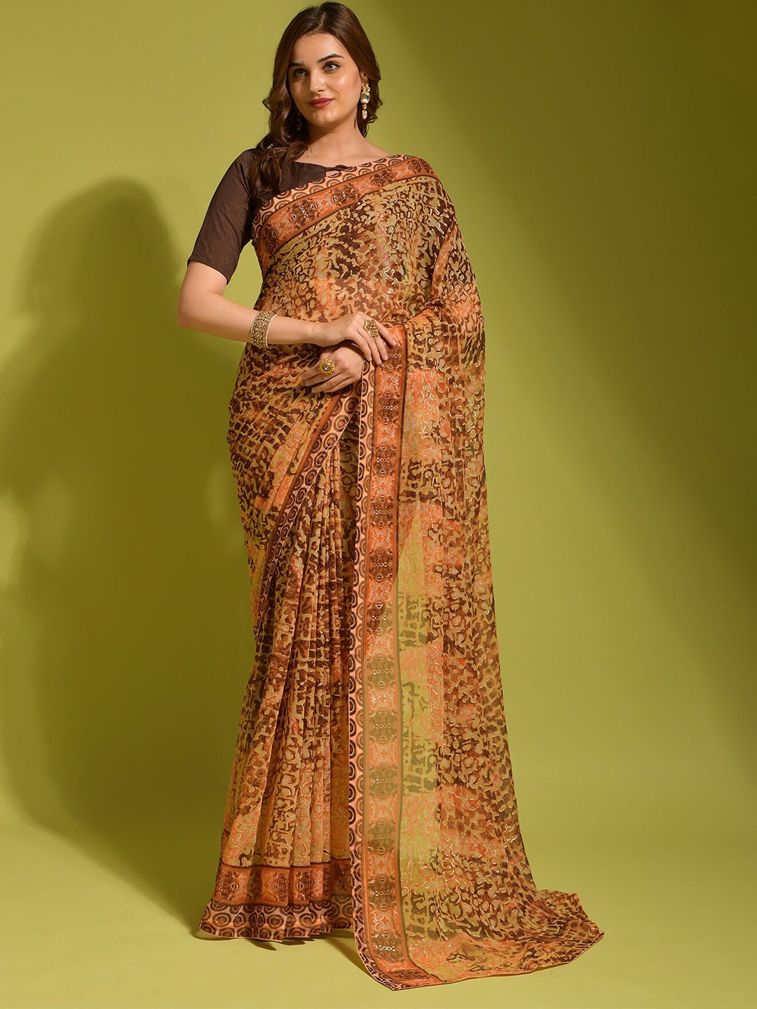 

VEERAX Abstract Printed Pure Georgette Saree, Beige