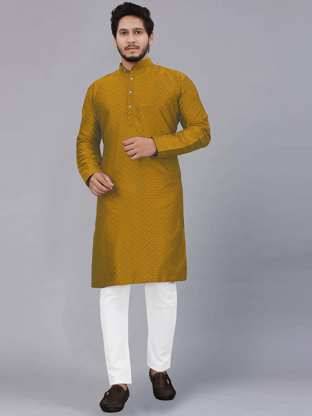 

CELLUX Ethnic Motif Woven Design Mandarin Collar Kurta With Pyjamas, Mustard