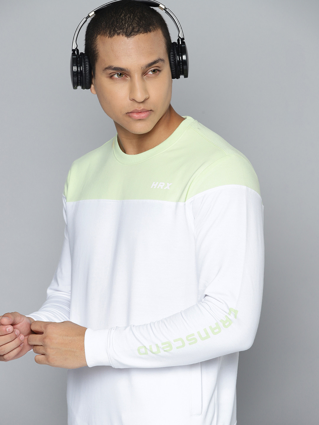 

HRX by Hrithik Roshan Colourblocked Lifestyle Sweatshirt, White