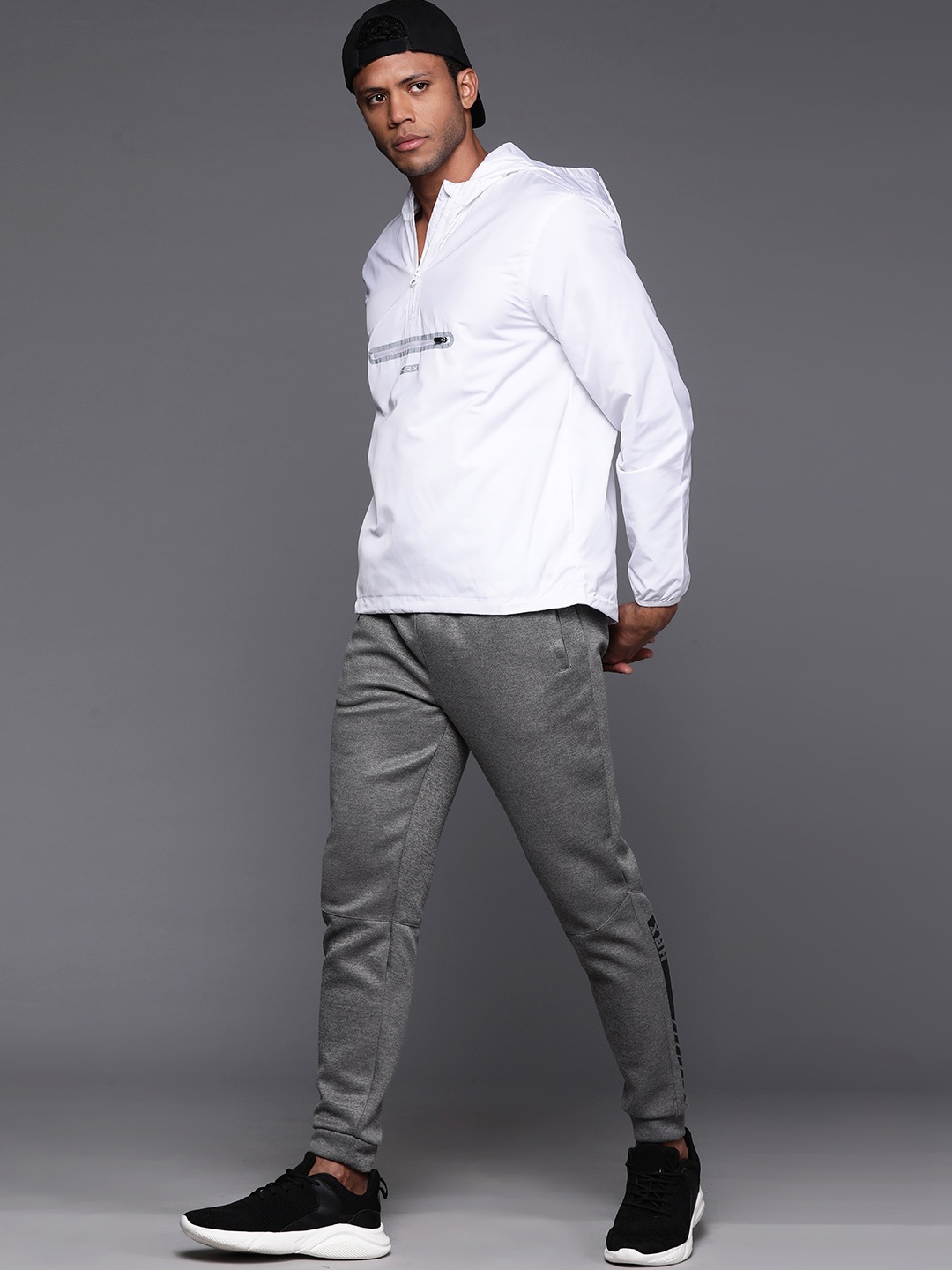 

HRX by Hrithik Roshan Reflective Strip Rapid-Dry Hooded Training Jacket, White