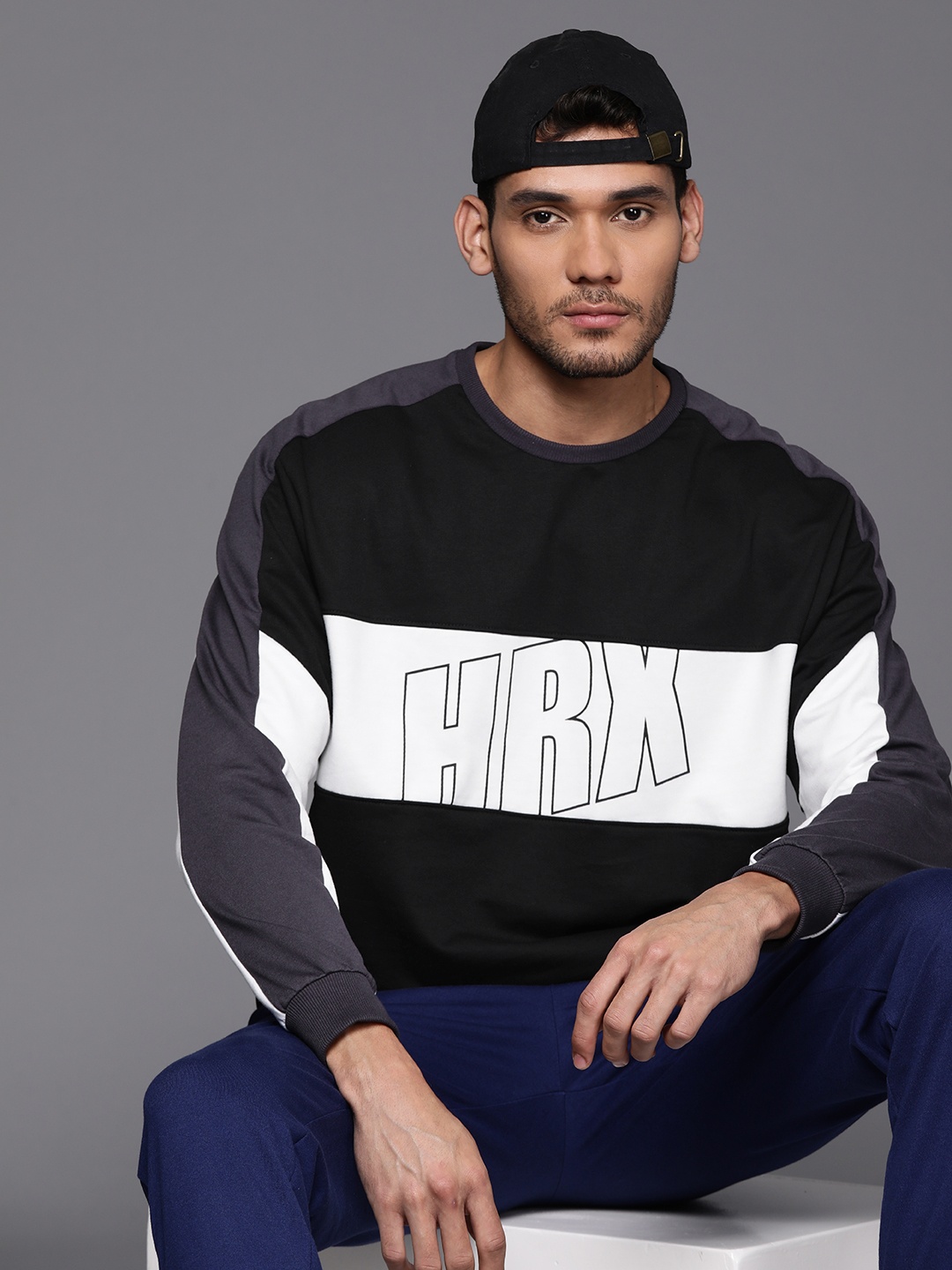 

HRX by Hrithik Roshan Colourblocked Lifestyle Sweatshirt, Black