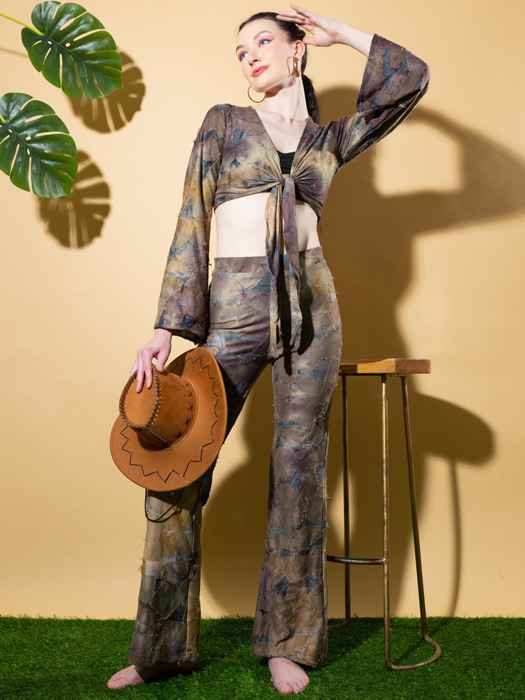 

Stylecast X Hersheinbox Brown Printed Crop Top With Trouser Co-Ords