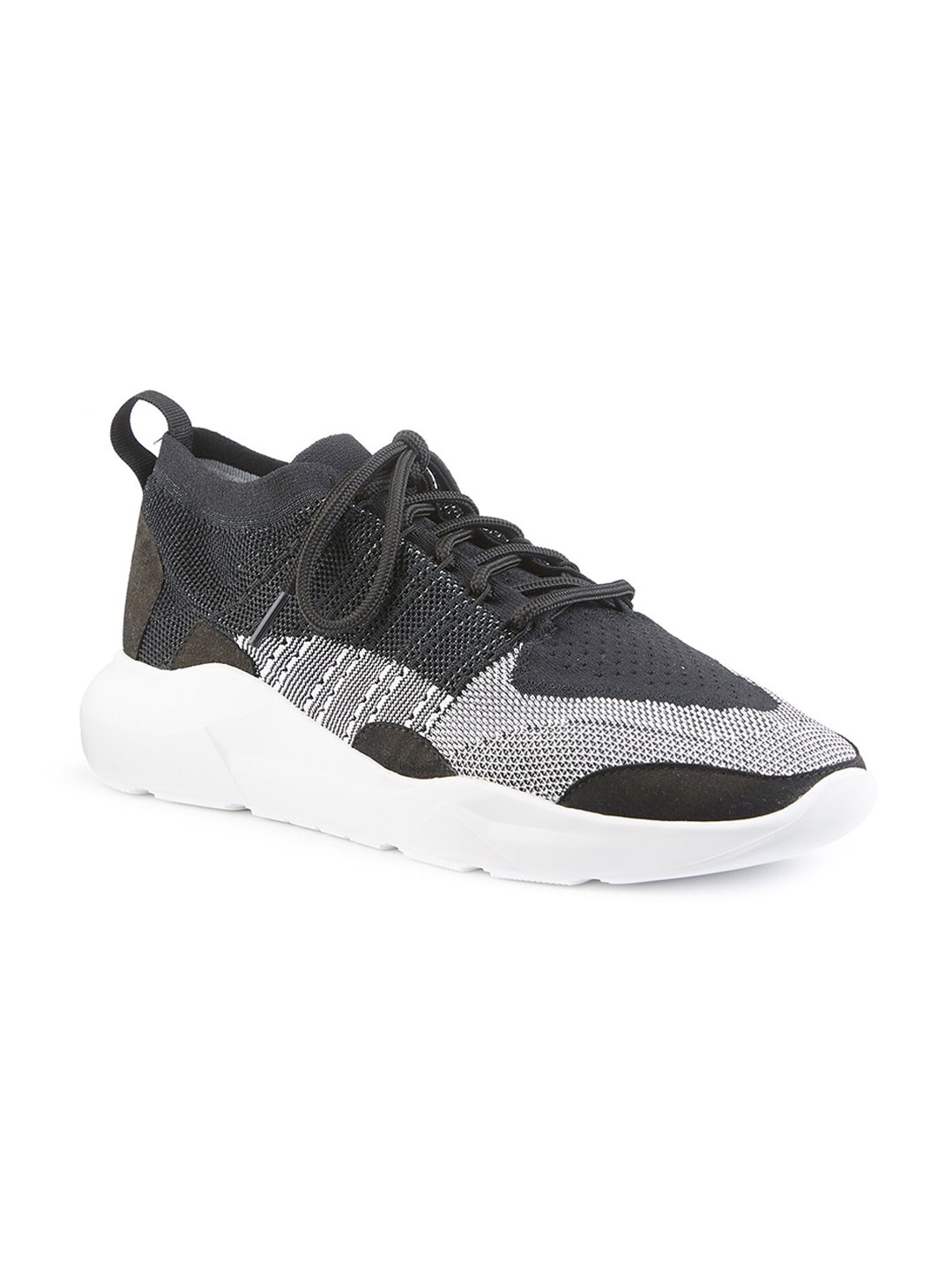 

FREESOUL FREESTART Colourblocked Textile Contrast Sole Sneakers, Grey