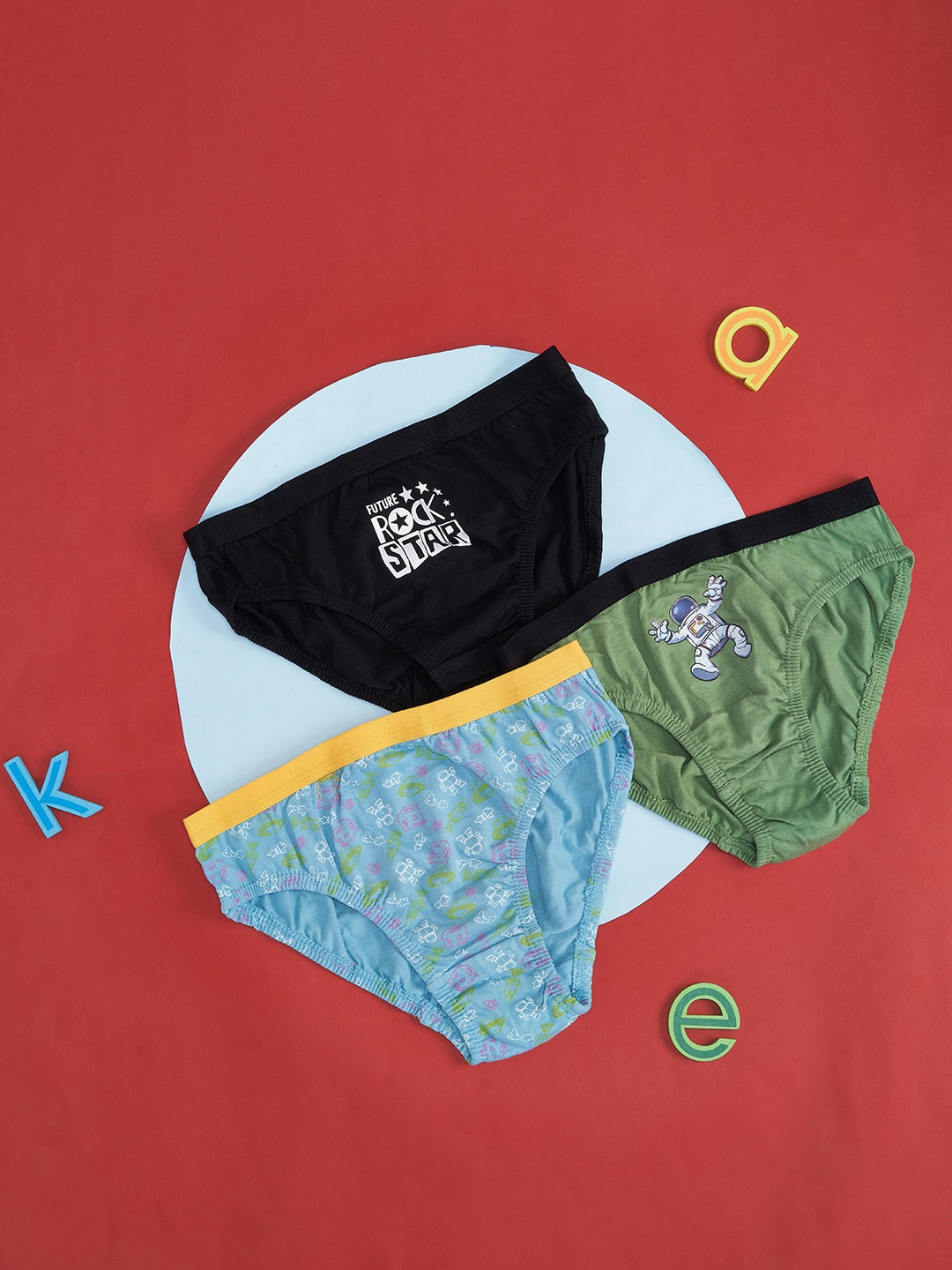 

Pantaloons Junior Boys Pack of 3 Assorted Cotton Briefs