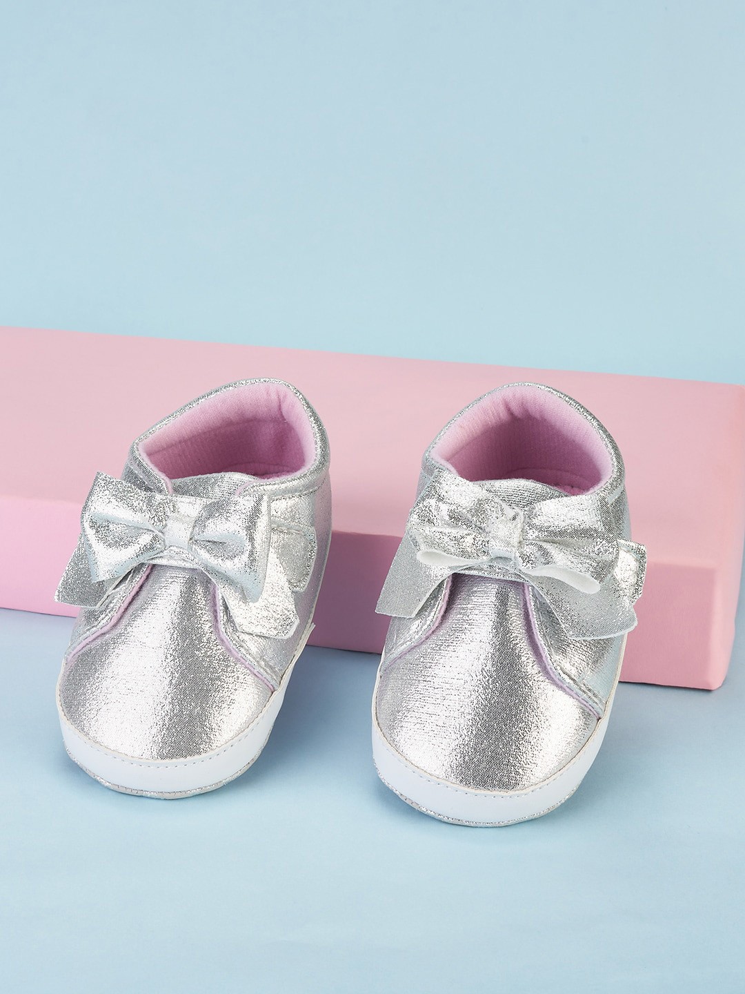 Pantaloons Junior Girls Comfort Insole Textile Basics Slip-On Sneakers With Bows, Silver