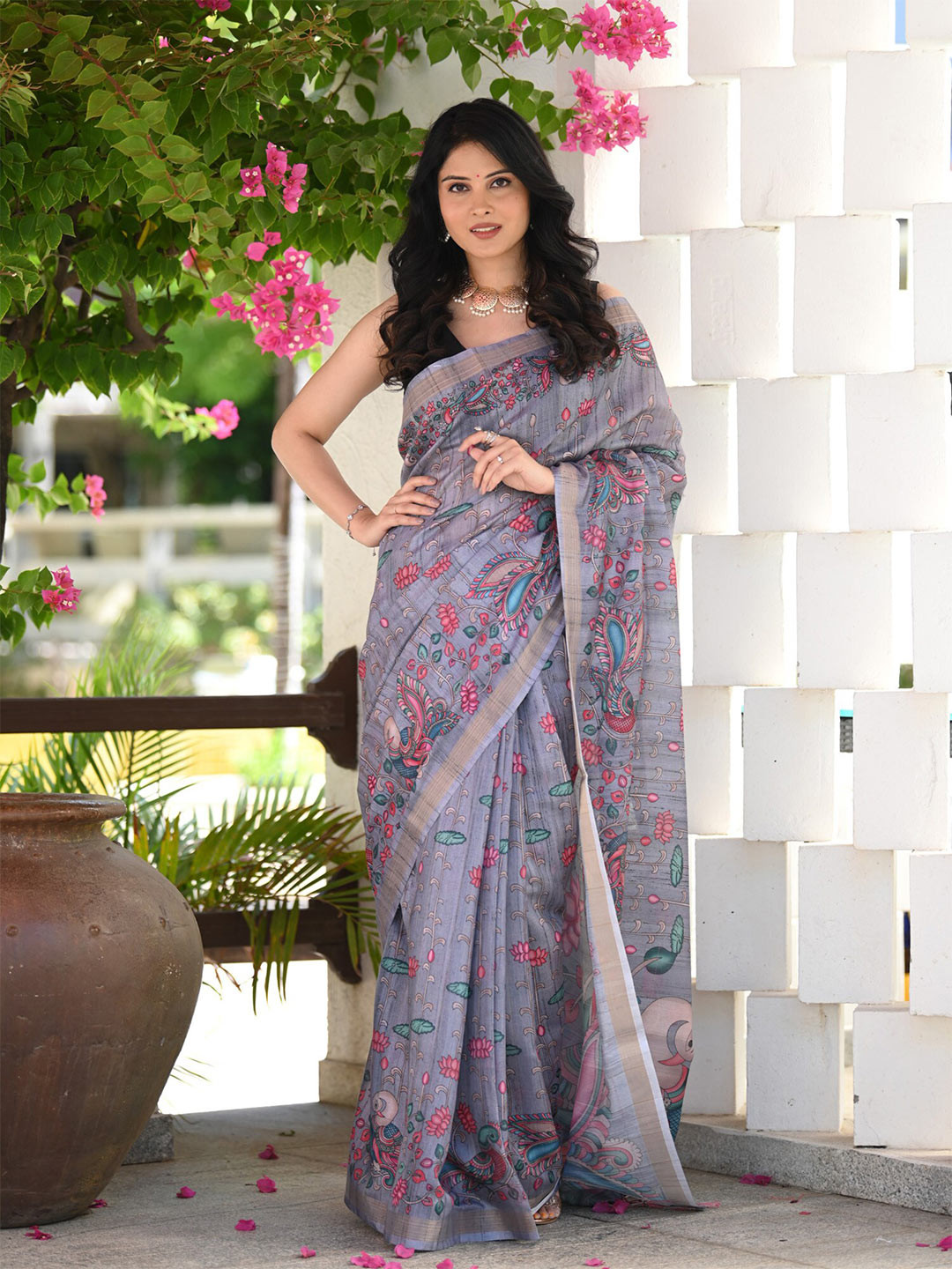 

BEATITUDE Kalamkari Printed Zari Saree, Grey