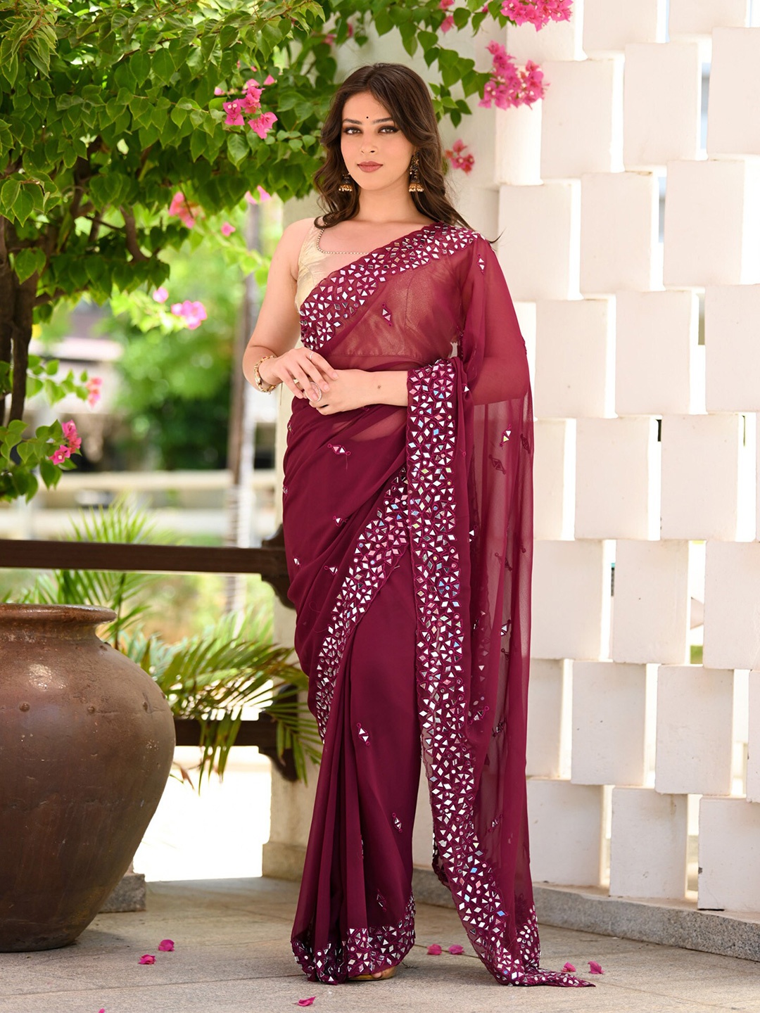 

BEATITUDE Embellished Mirror Work Saree, Purple